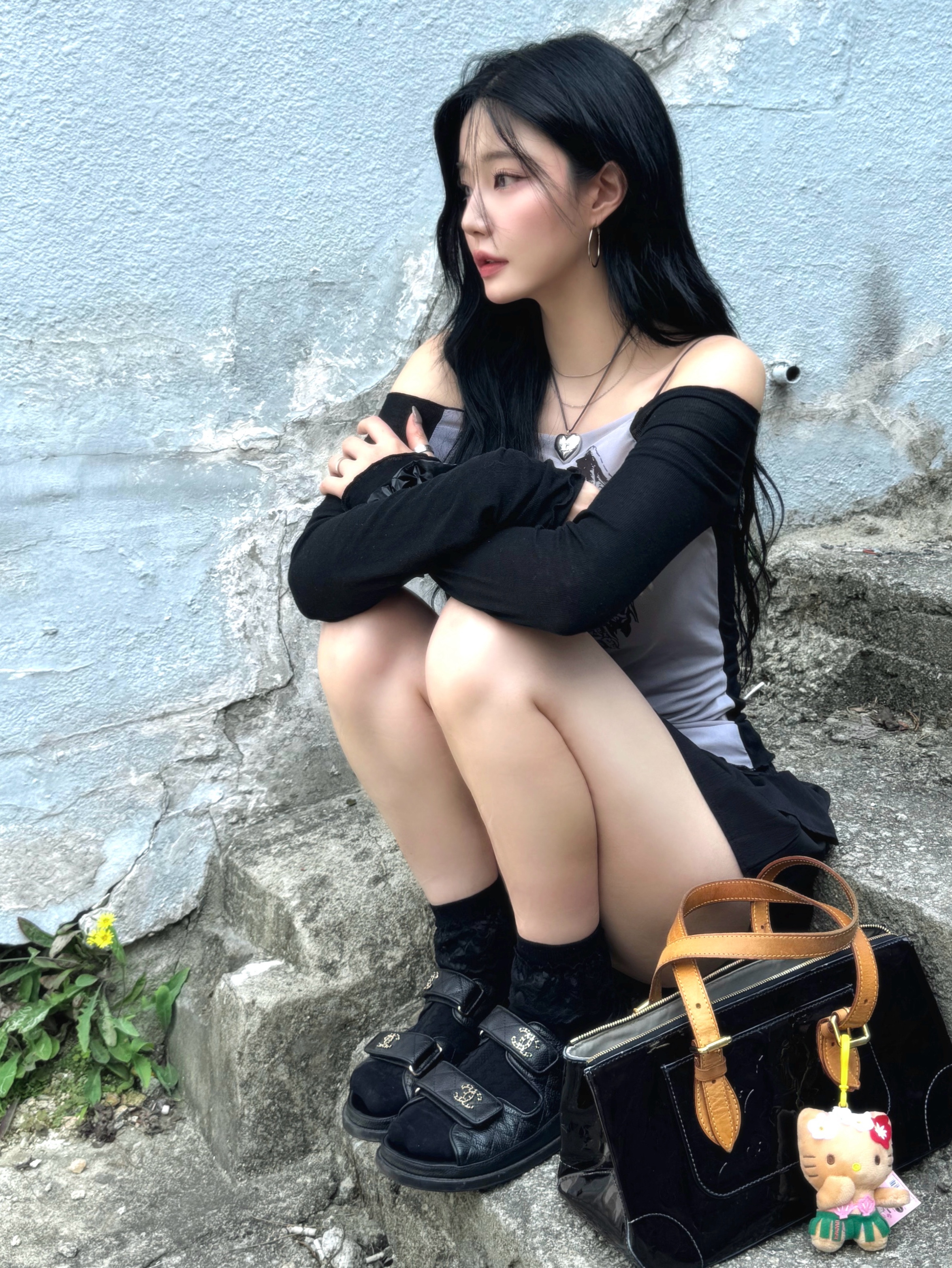 (W) Chanel Sandals Grained Calfskin & Black 착용 스타일
