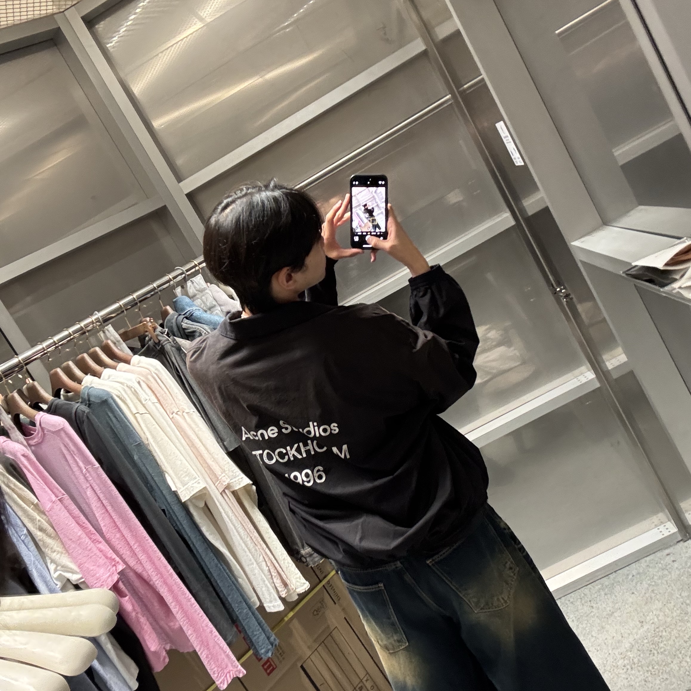 Acne Studios Logo Zipper Jacket Black 착용 스타일 - 2