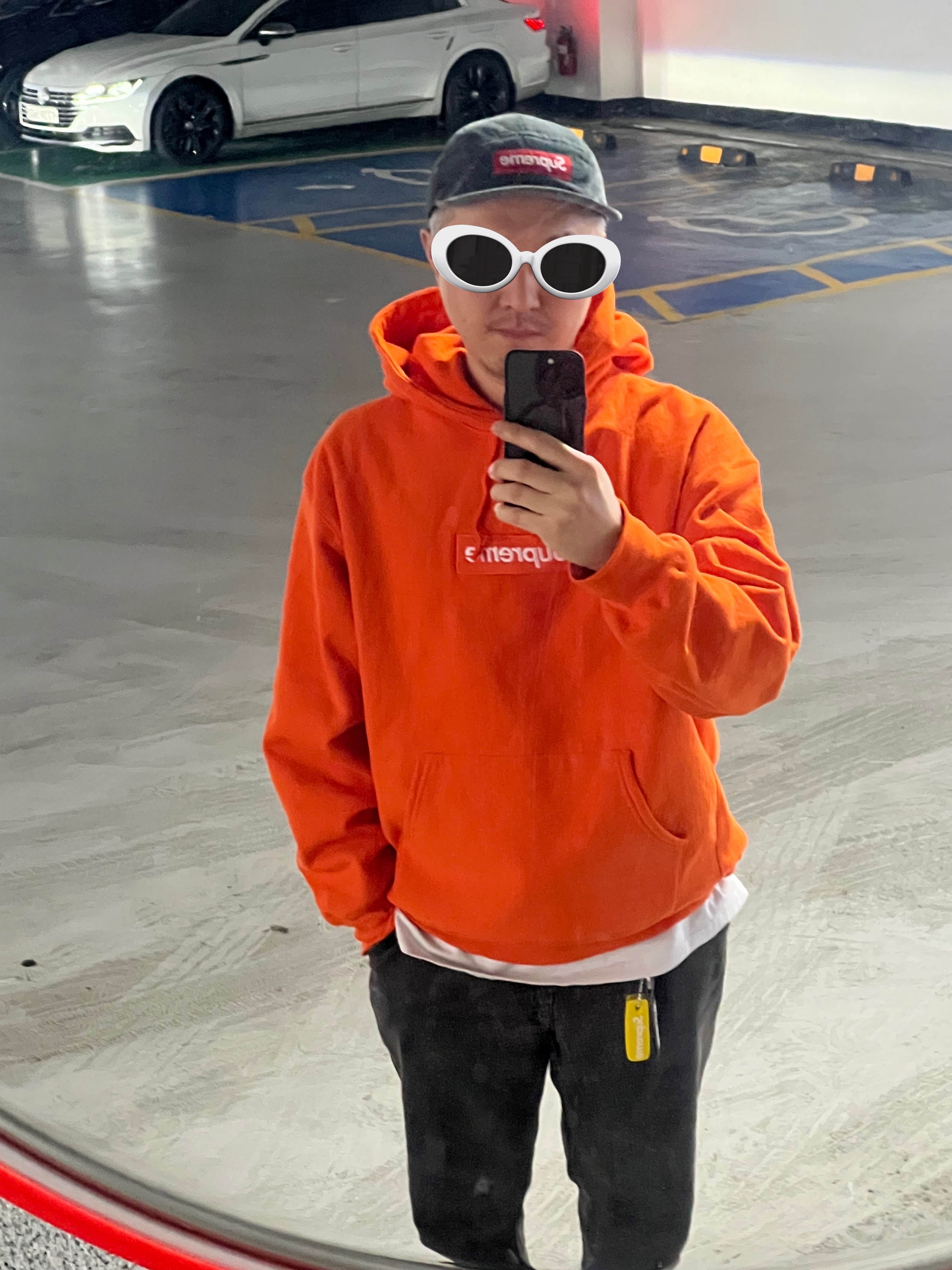 Supreme Box Logo Hooded Sweatshirt Dark Orange - 24FW, Supreme Corduroy Camp Cap Grey - 23FW 착용 스타일