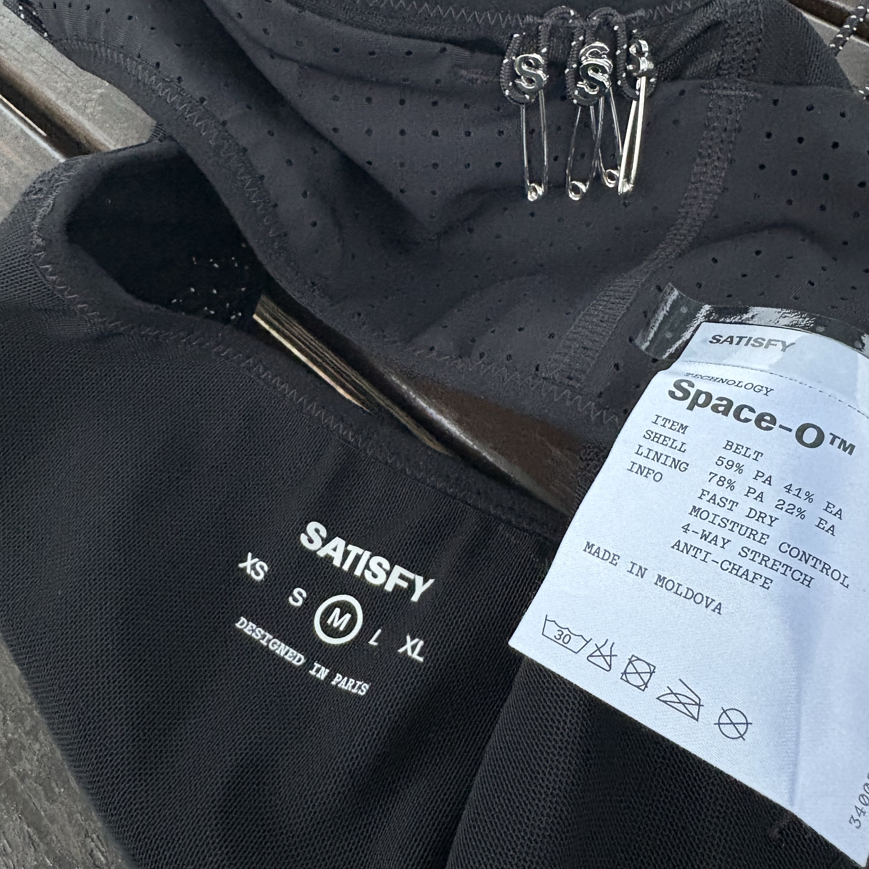 Satisfy Space-O Belt Black 착용 스타일