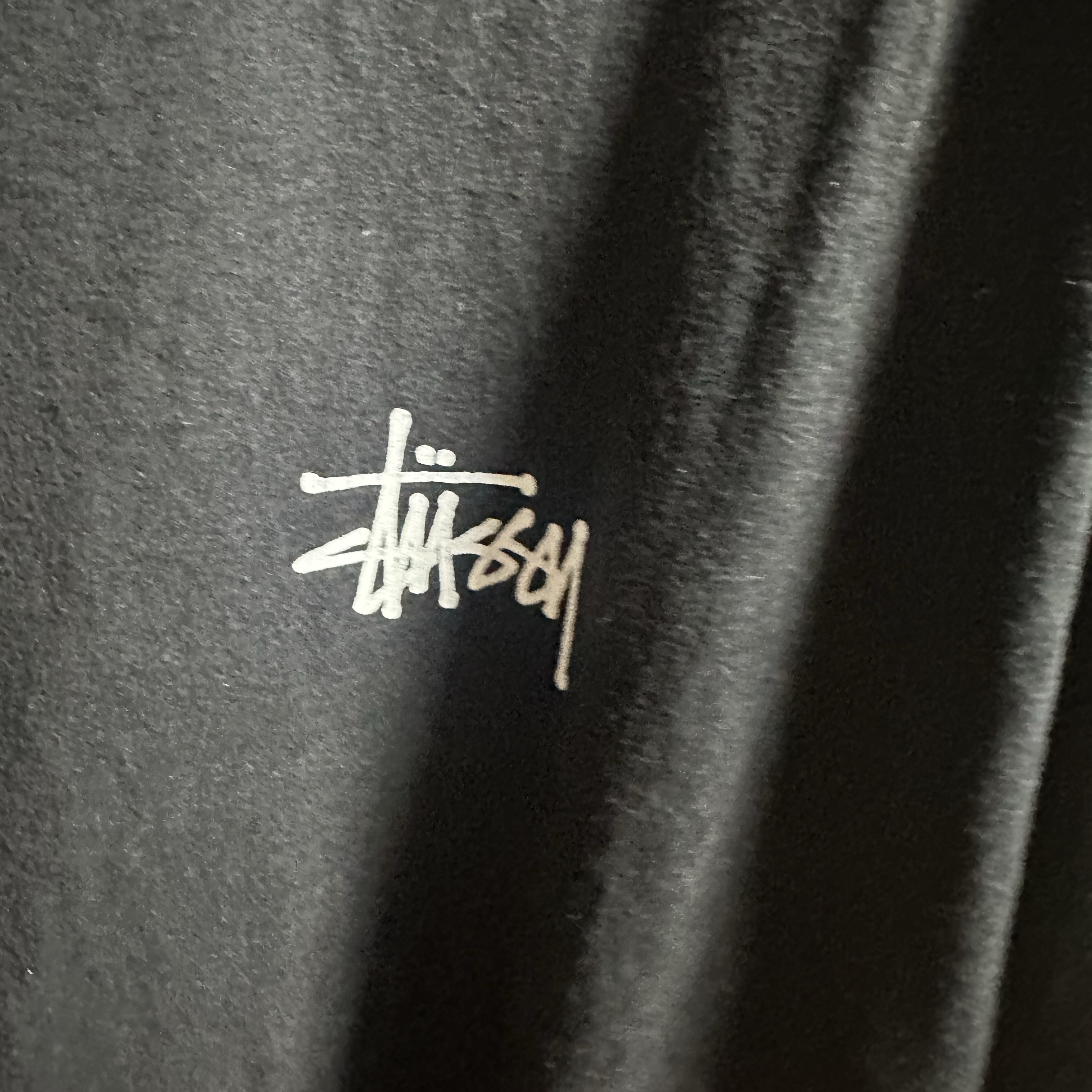 Stussy Stock Seoul T-Shirt White, Stussy Tough Gear T-Shirt Black 착용 스타일 - 4