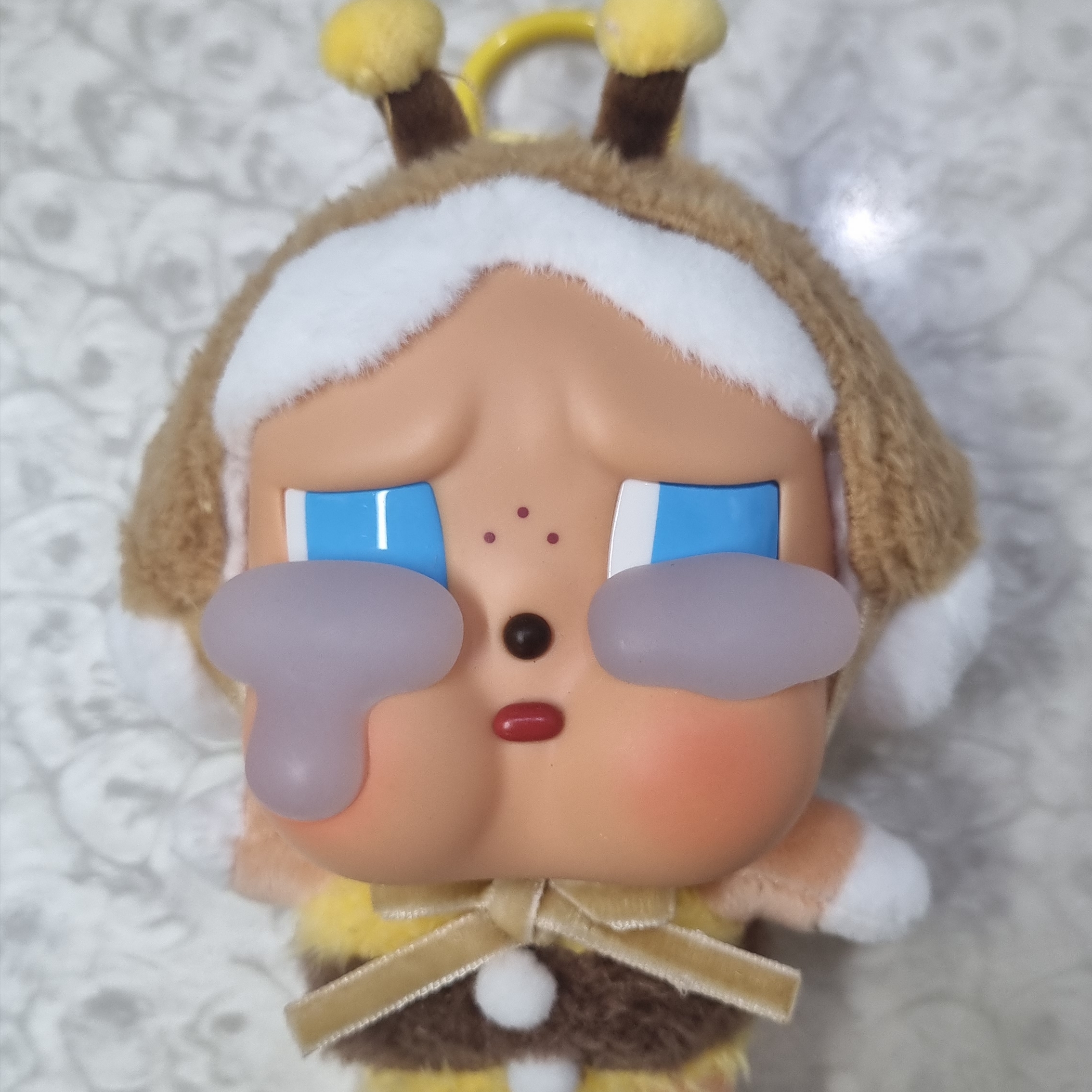 Pop Mart Crybaby Crying Again Series Plush Keyring Sealed Case (1 Blind Box) 착용 스타일