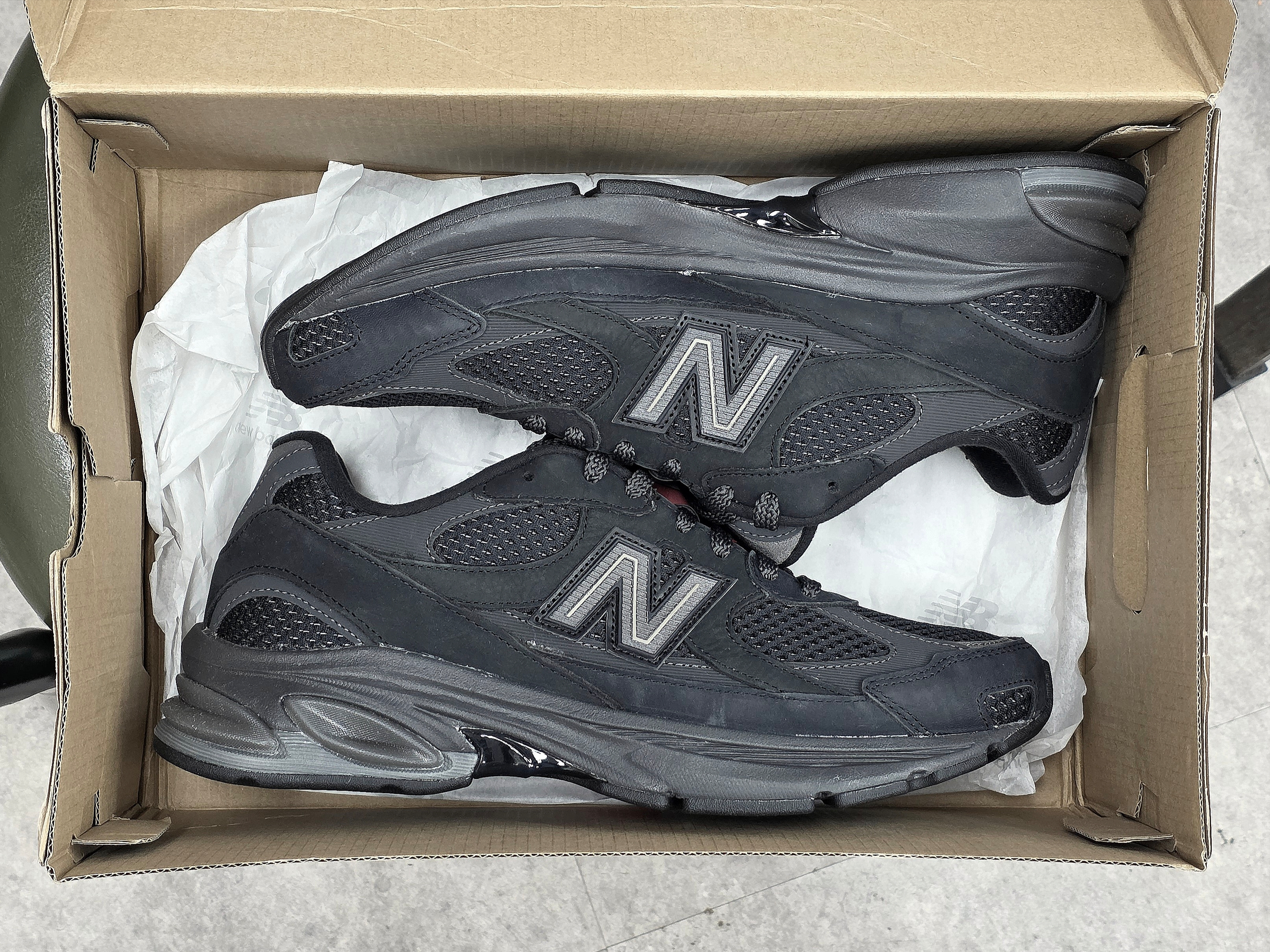 New Balance 2010 Black Black Cement 착용 스타일 - 2