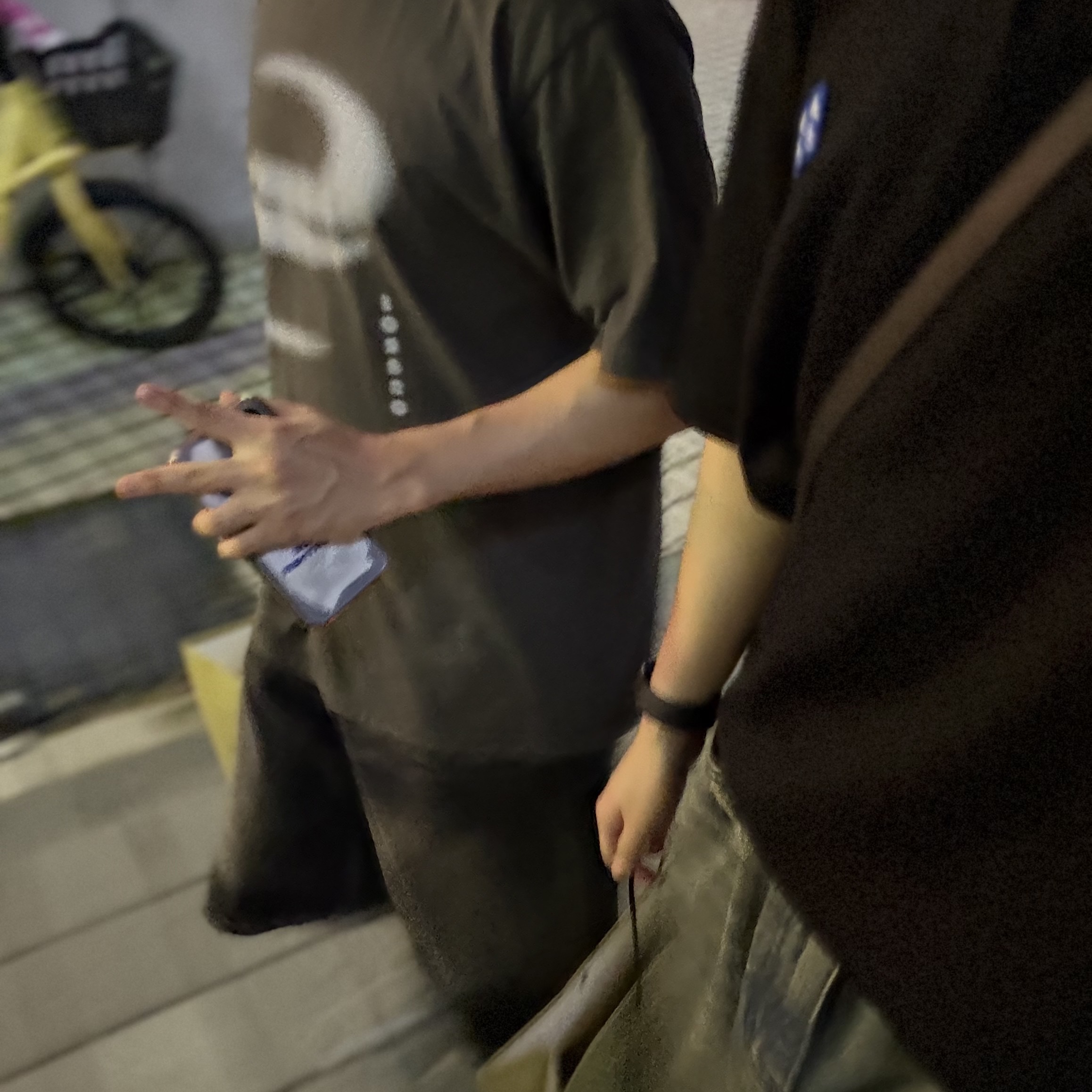 Ader Error Sig; TRS Tag Polo T-Shirt 01 Black 착용 스타일