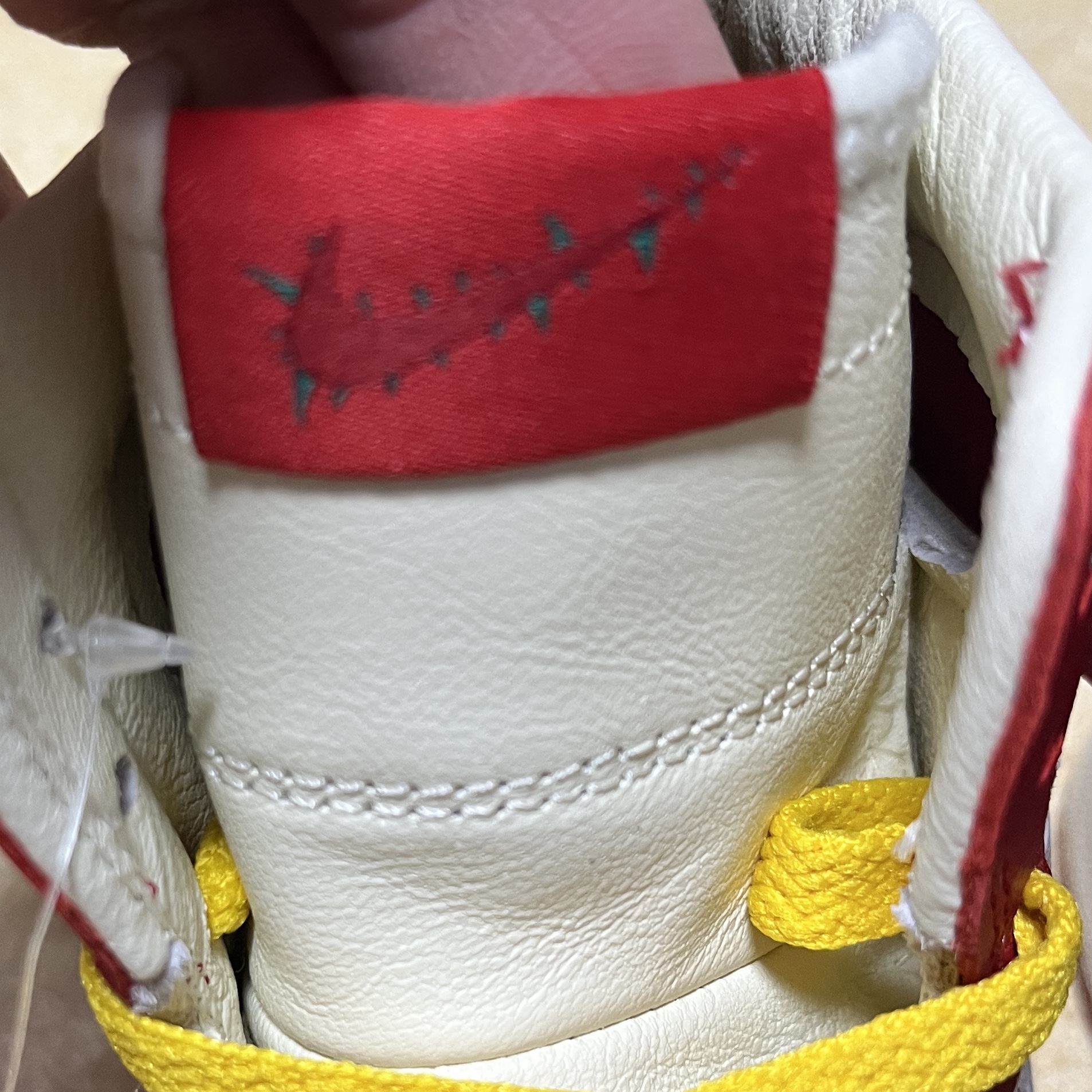 (W) Jordan 1 x Teyana Taylor Zoom CMFT 2 Gym Red 착용 스타일 - 4