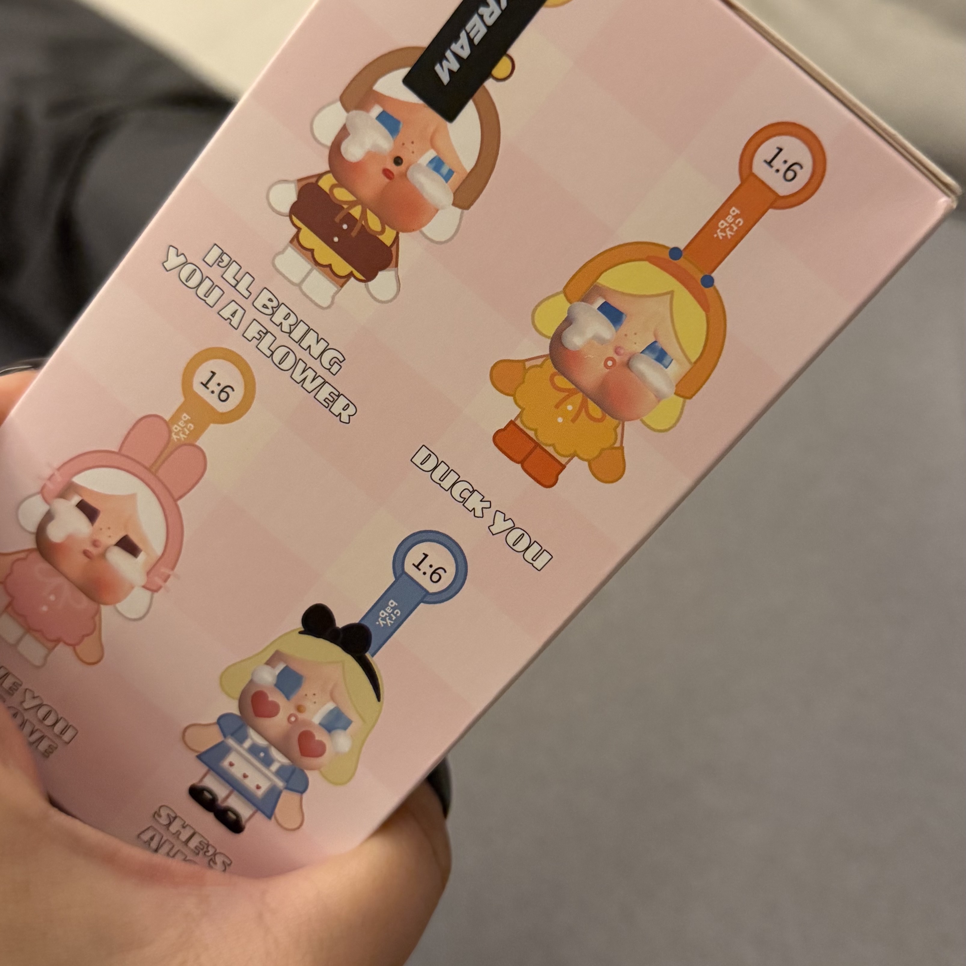 Pop Mart Crybaby Crying Again Series Plush Keyring Sealed Case (1 Blind Box) 착용 스타일
