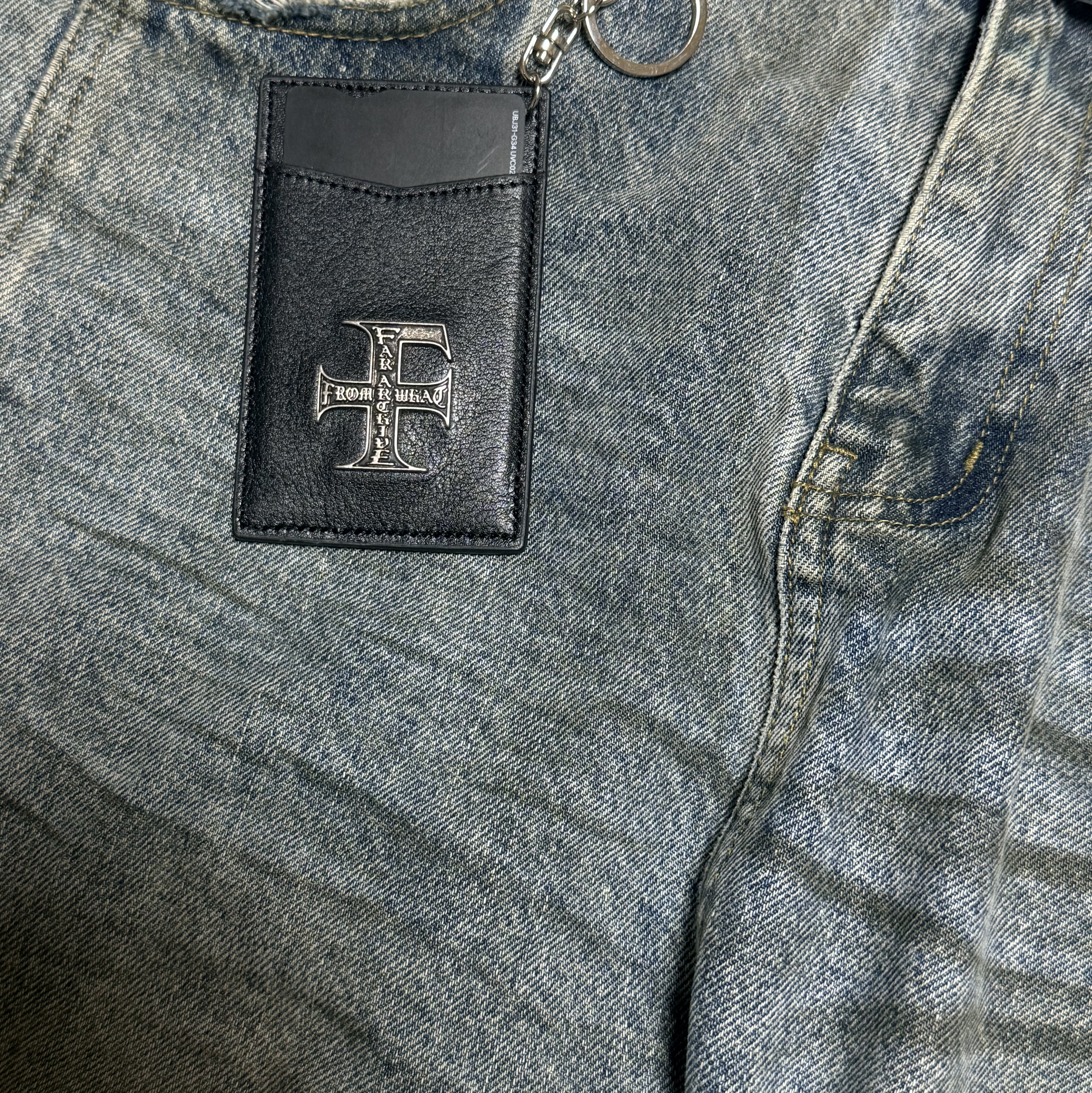 [더블적립]Farfromwhat Far Keyring Wallet_Black 착용 스타일