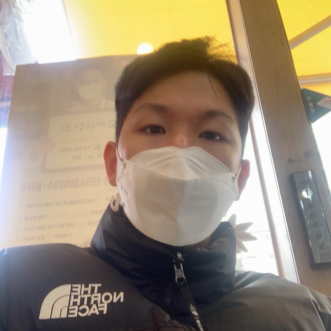 The North Face 1996 Eco Nuptse Jacket Black 착용 스타일