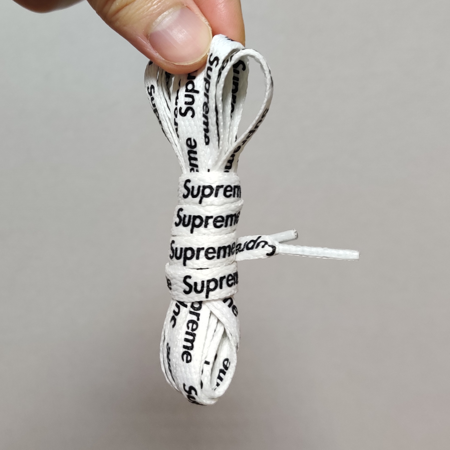 Nike x Supreme Air Force 1 Low White 착용 스타일 - 6