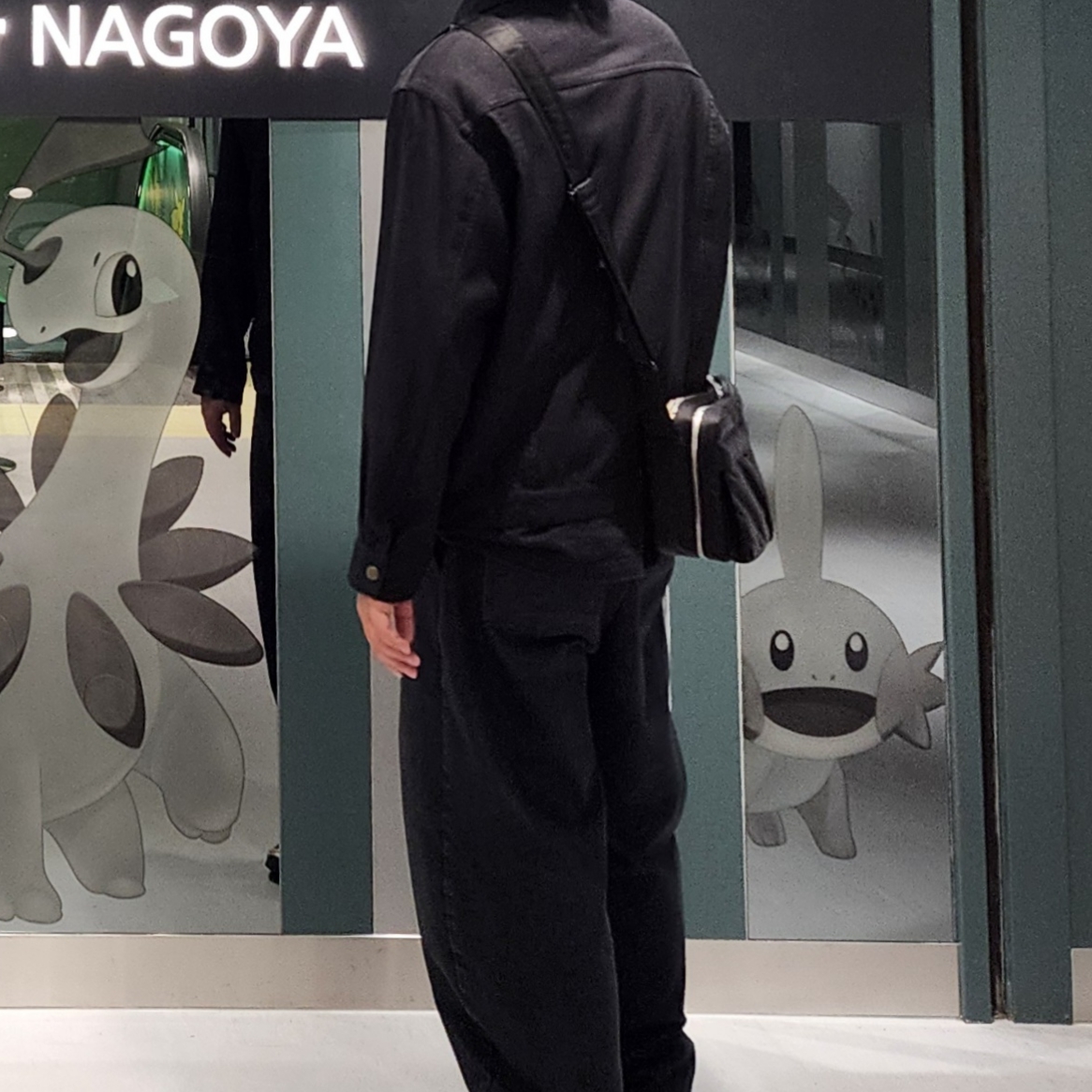 Porter Tanker Shoulder Bag S Black, Needles Penny Jean Poly Twill Jacket Black 착용 스타일