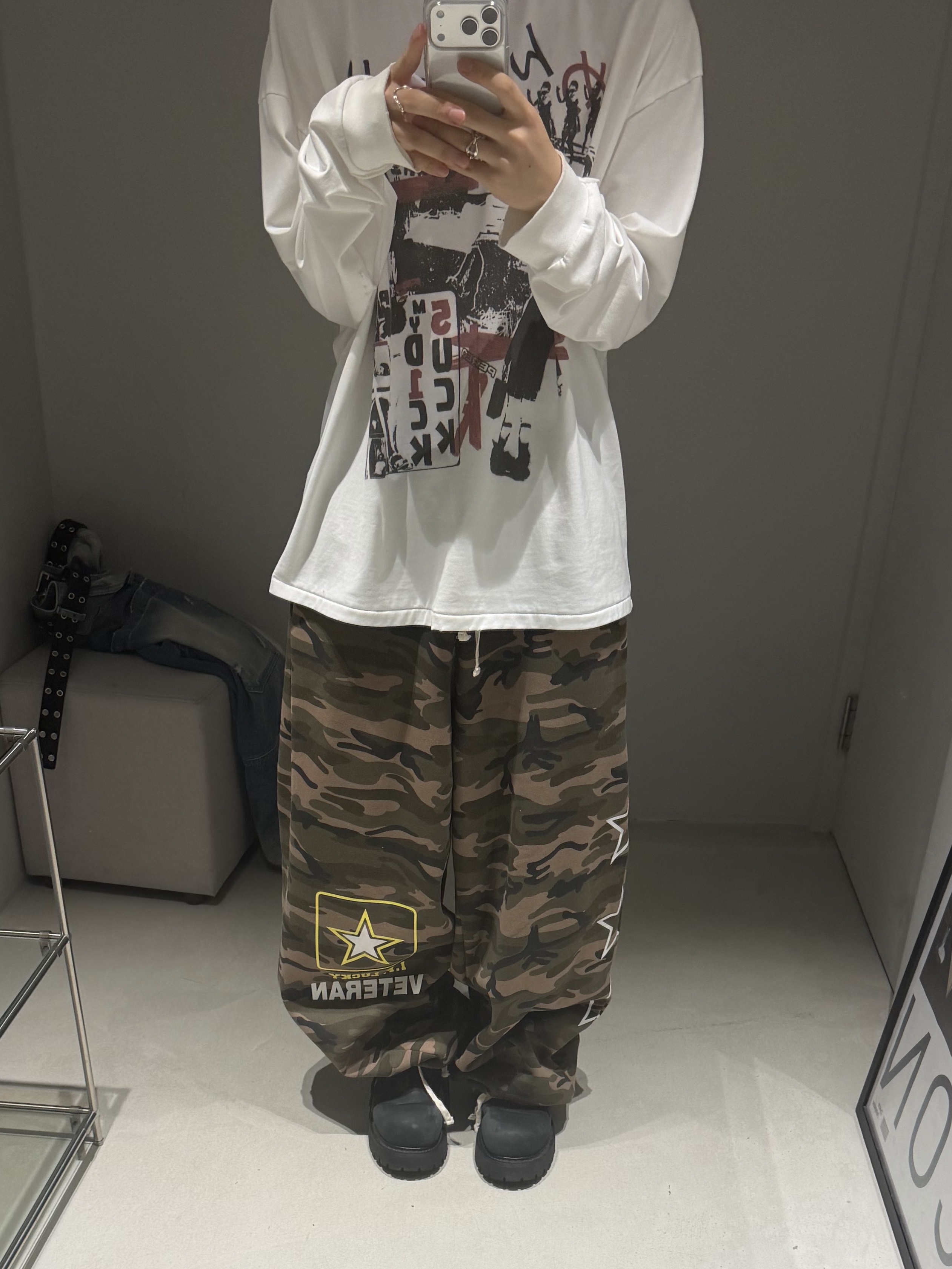 YESEYESEE Wafer Goose Down Jacket Misty Blue, MJD 3D Knee Denim Pants Blue 착용 스타일 - 4