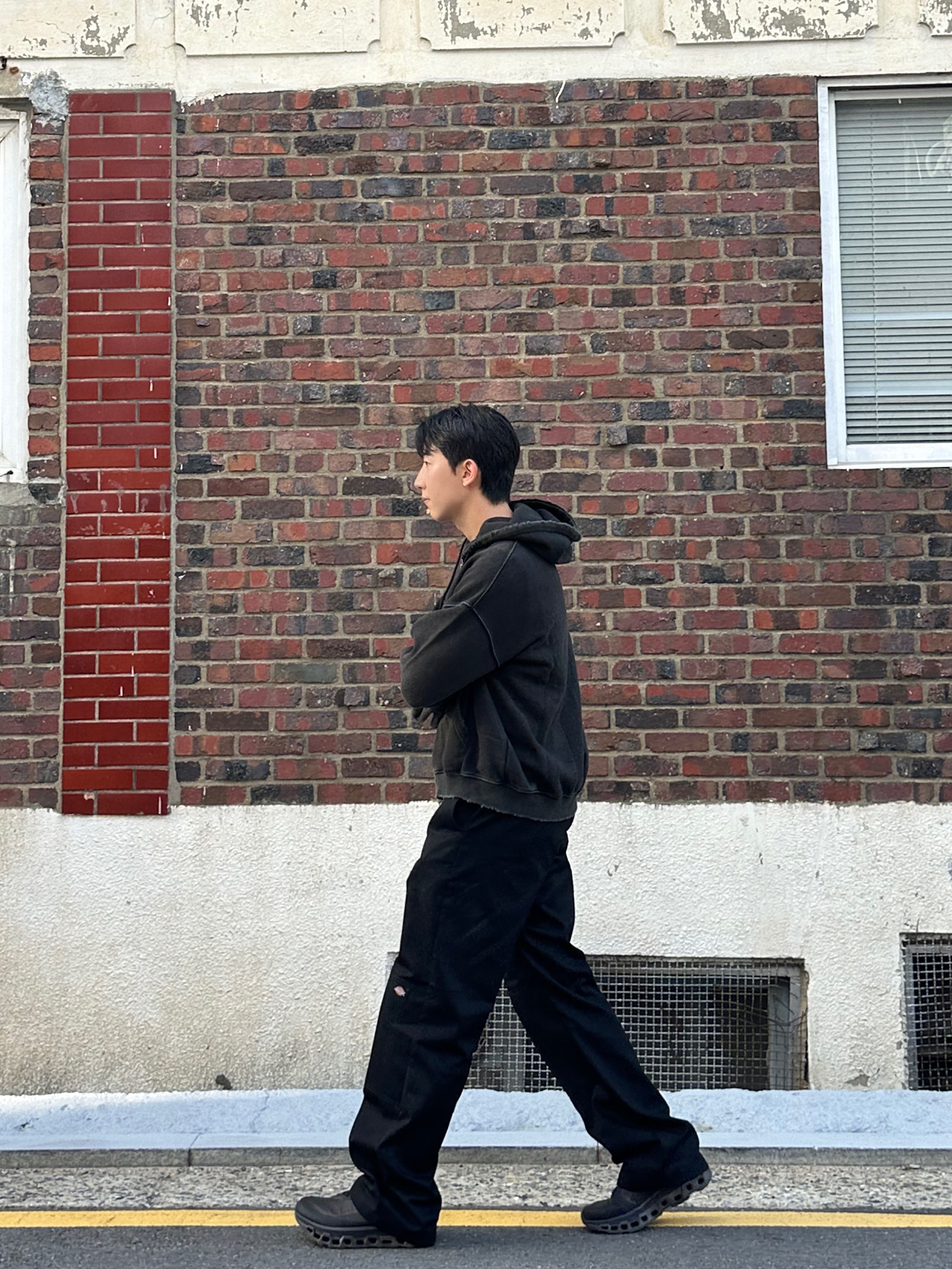 On Running x Post Archive Faction (Paf) Cloudmonster 2 Thorn Brown 착용 스타일