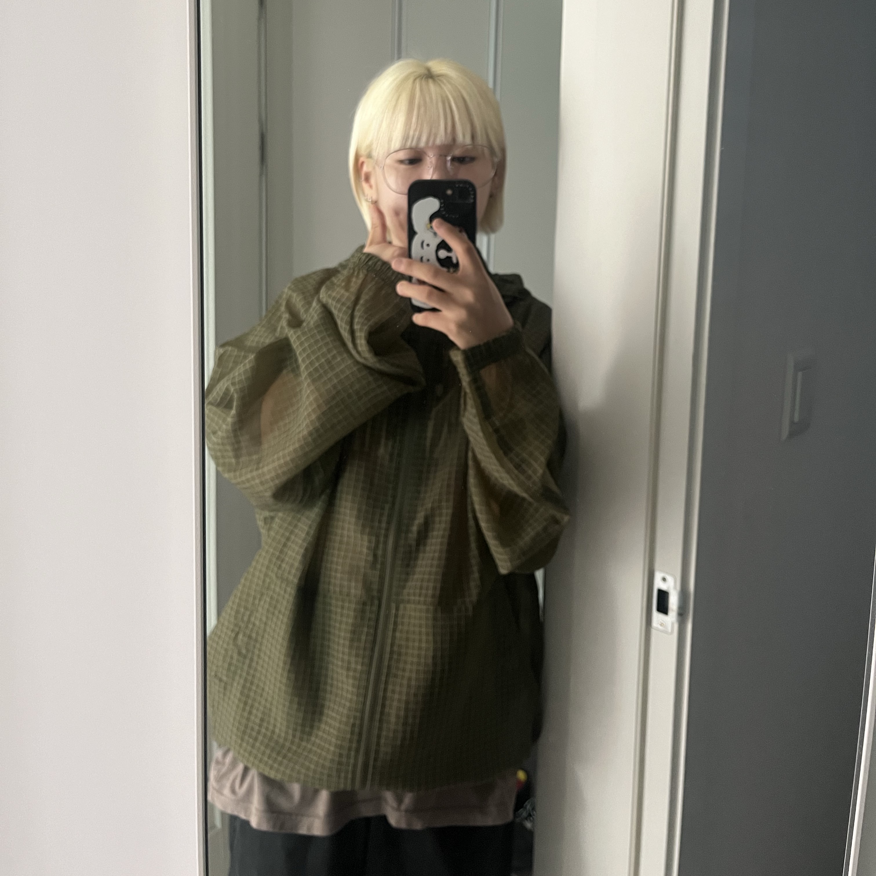 Stussy Beach Shell Transparent Ripstop Olive 착용 스타일