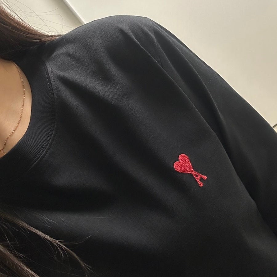 AMI de Coeur Long Sleeves T-Shirt Black 착용 스타일 - 2