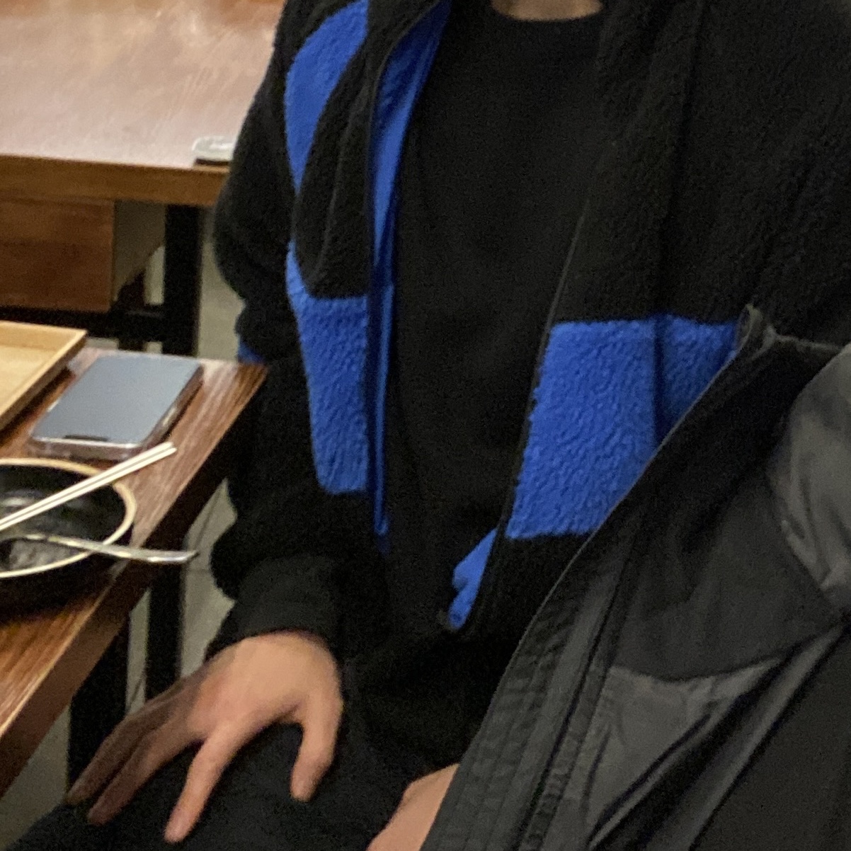 Nike Big Swoosh Full Zip Jacket Black Game Royal 착용 스타일