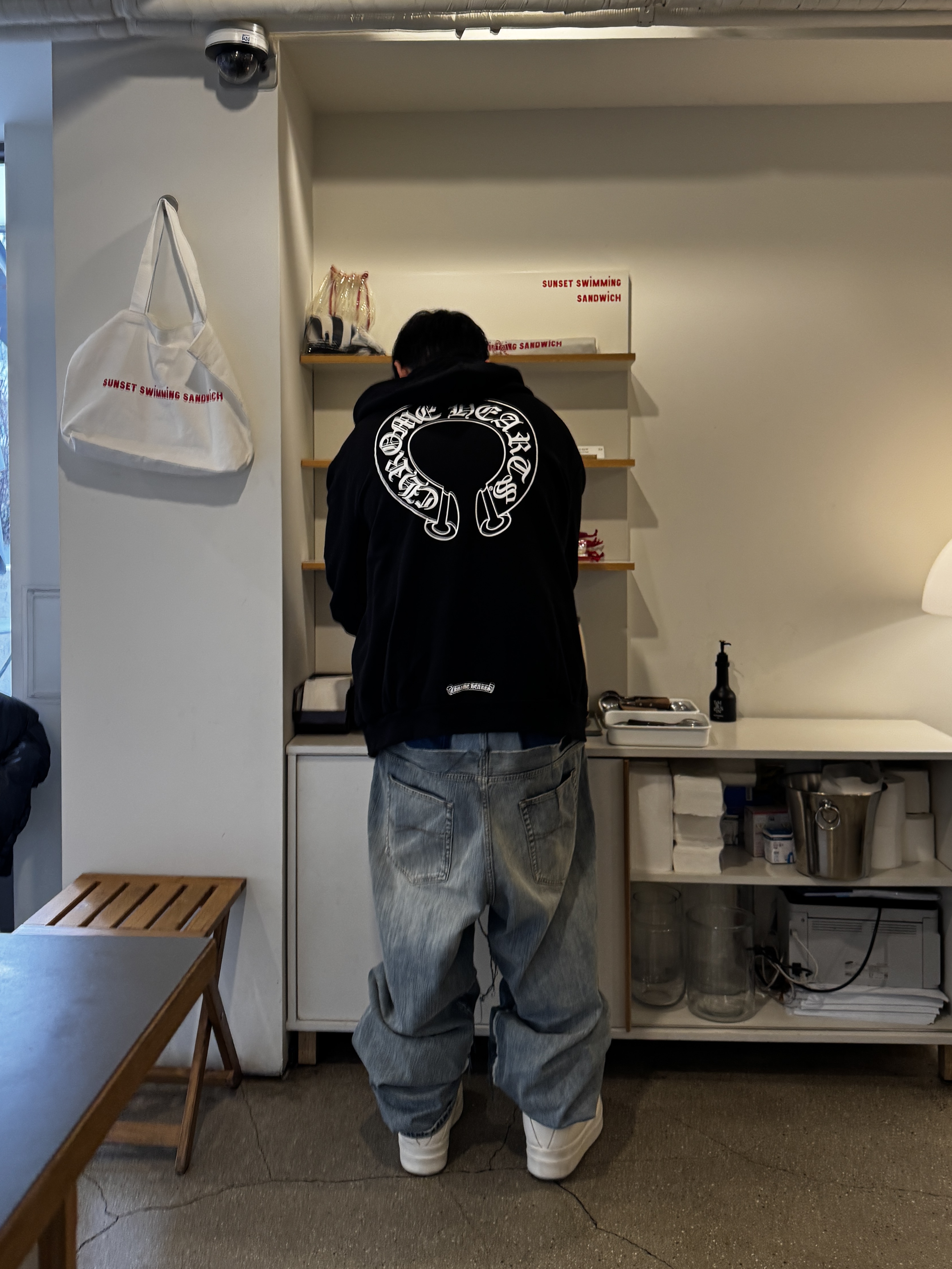 Chrome Hearts Horseshoe Floral Fleece Zip-Up Hoodie Black 착용 스타일