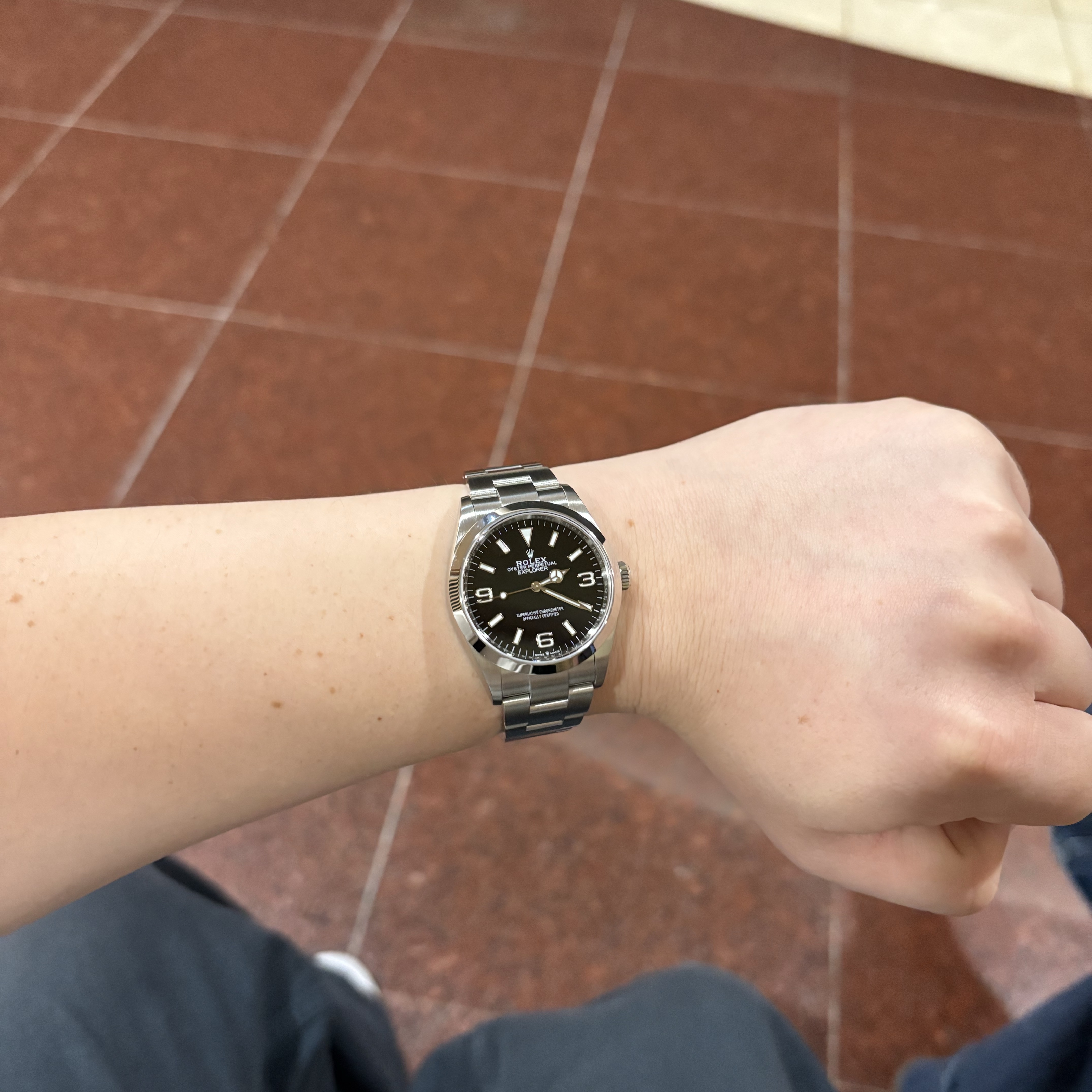Rolex Explorer 36mm 124270 Black Oyster 착용 스타일