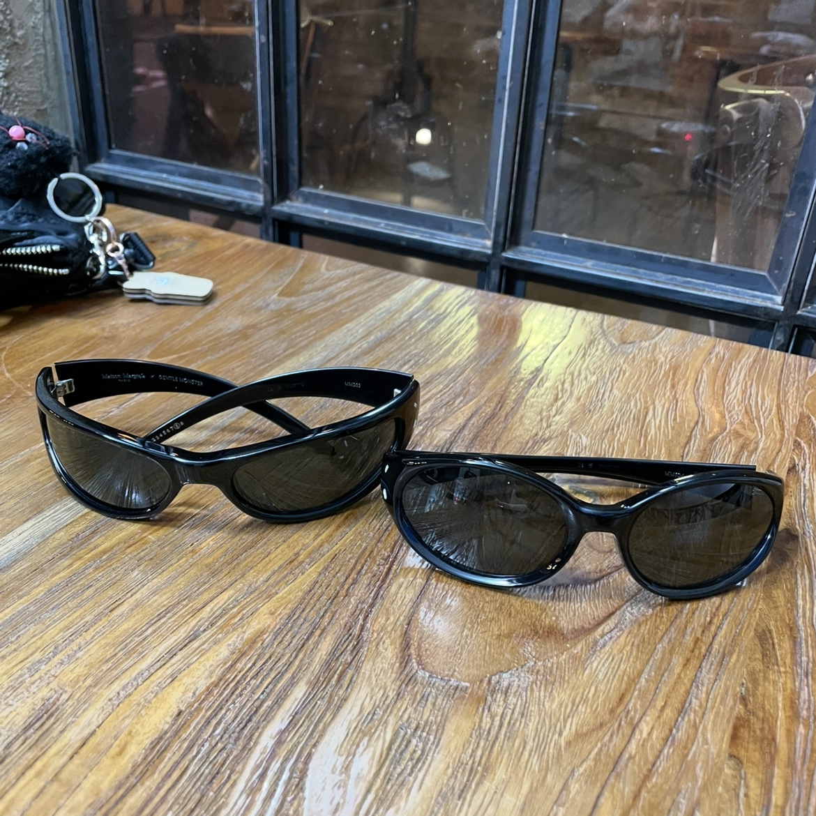Gentle Monster x Maison Margiela MM104 Black Black, Gentle Monster x Maison Margiela MM203 Black Gray 착용 스타일