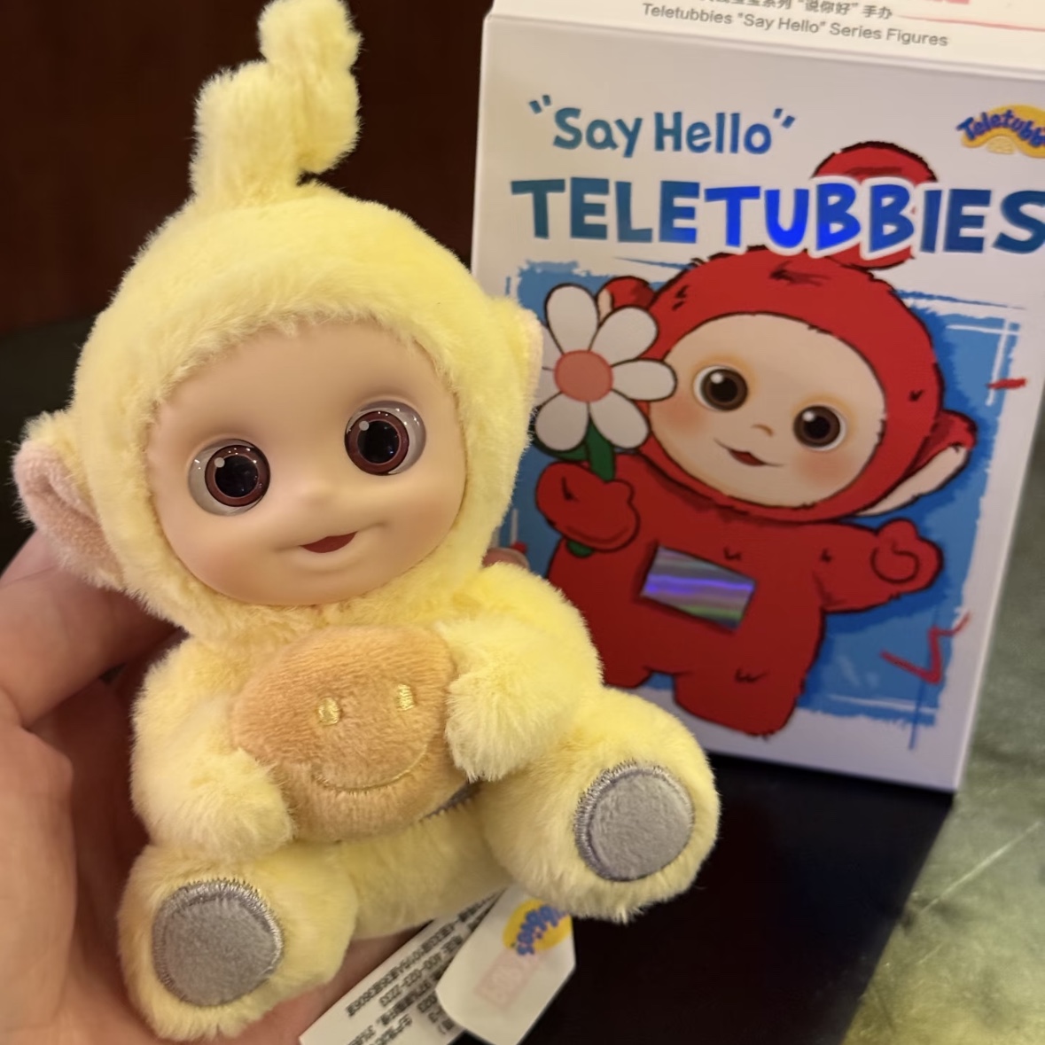 Pop Mart Teletubbies Say Hello Series Figures Sealed Case Laa Laa's Cheese Toast (Opened Case) 착용 스타일