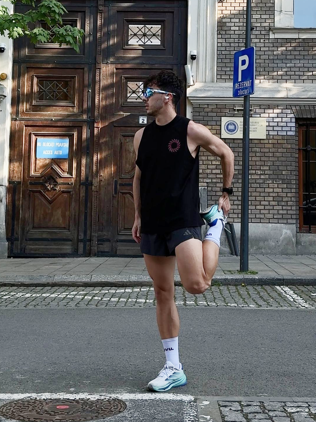 On Running Ultra Vest Pro Black, Adidas Running X Adizero Lightweight Climacool Cap Black Reflective Silver 착용 스타일 - 5