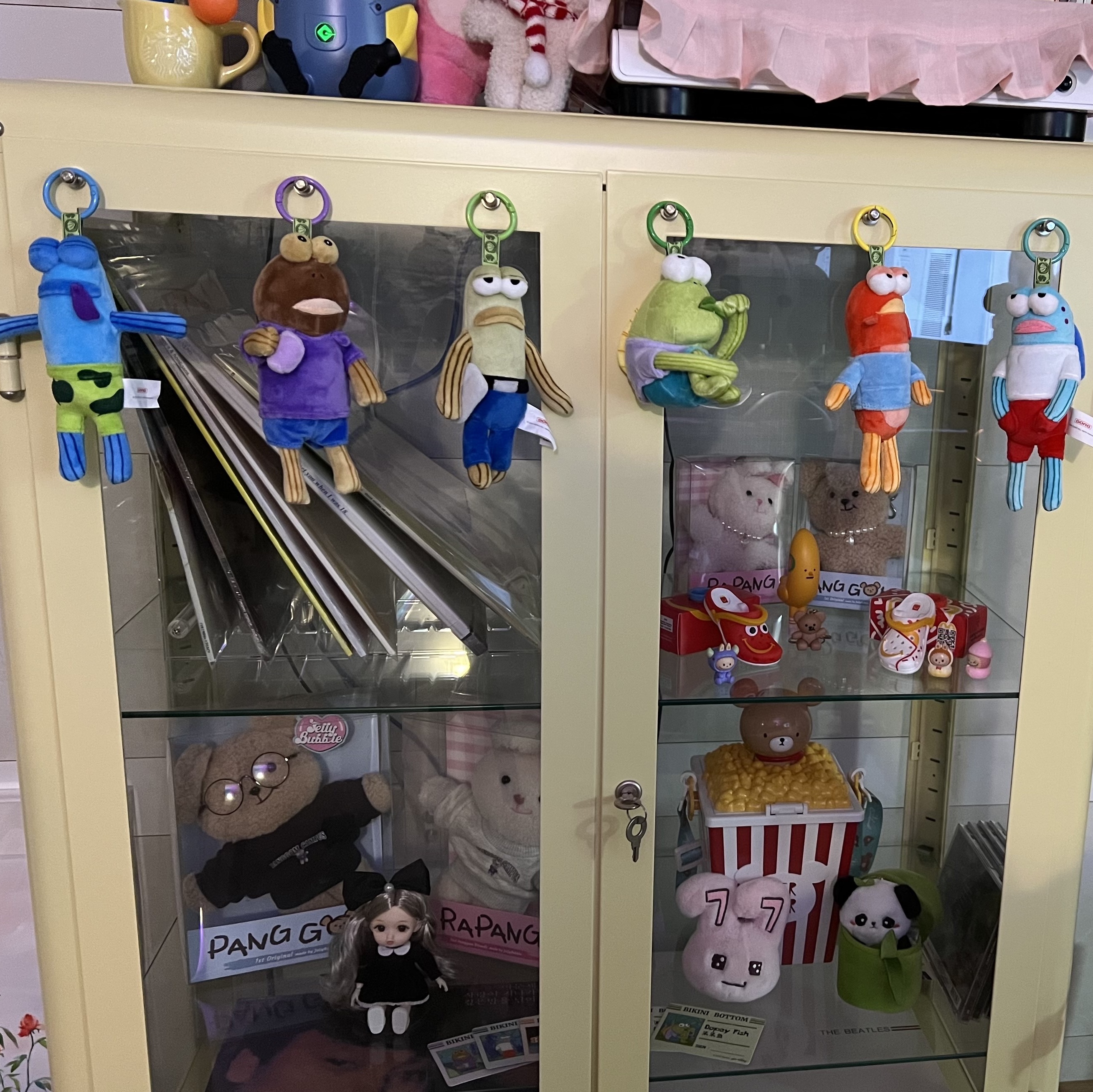 Pop Mart Bikini Bottom Buddies Whimsical Plush (6 Blind Boxes) 착용 스타일