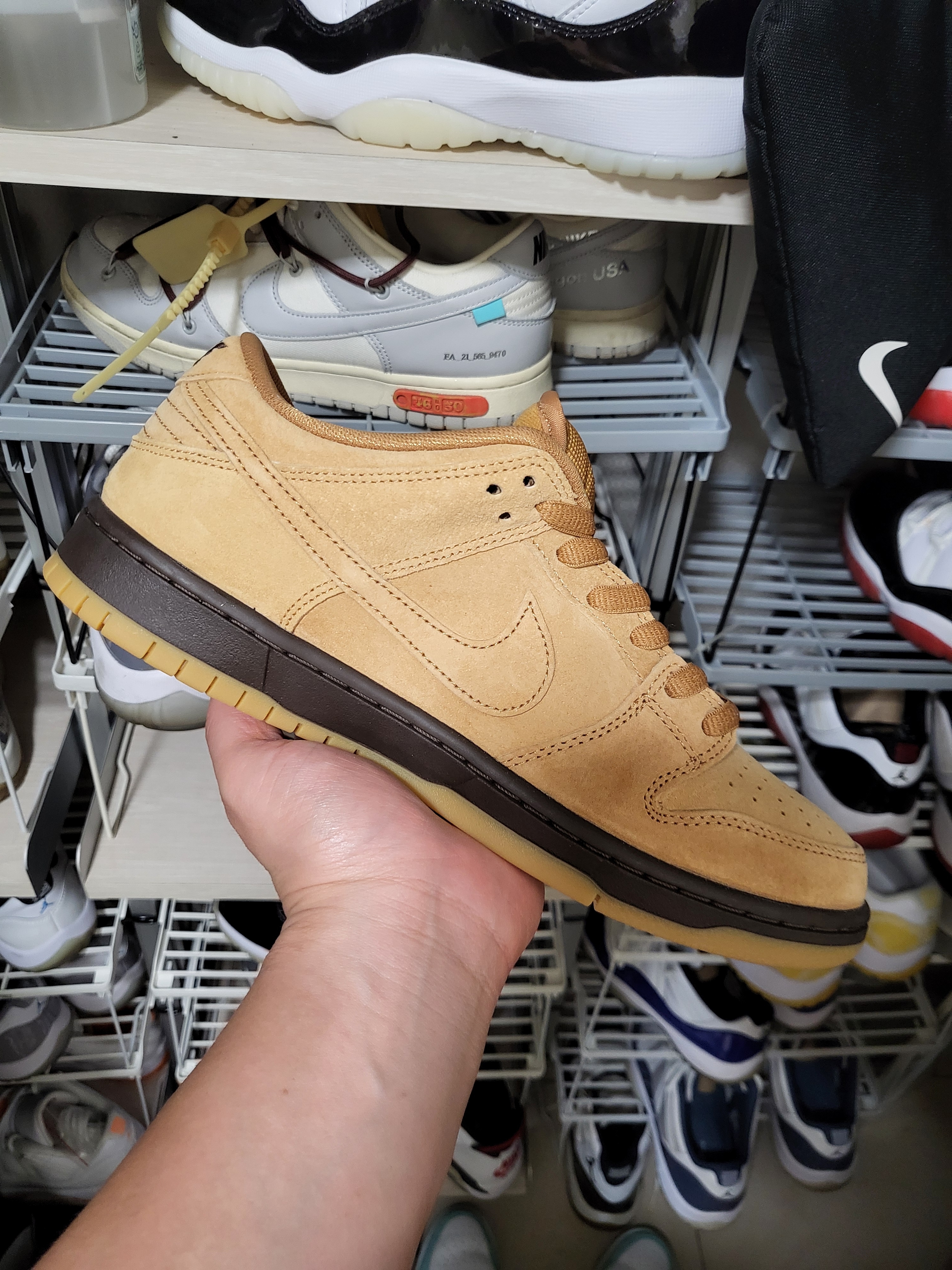 Nike SB Dunk Low Pro Wheat 2023 착용 스타일 - 1