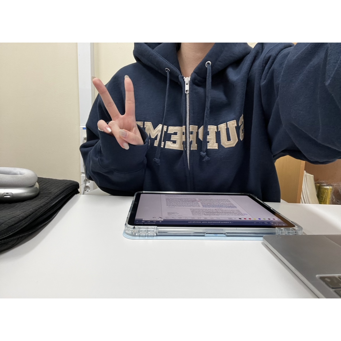 Supreme Collegiate Applique Zip Up Hooded Sweatshirt Navy - 25FW 착용 스타일
