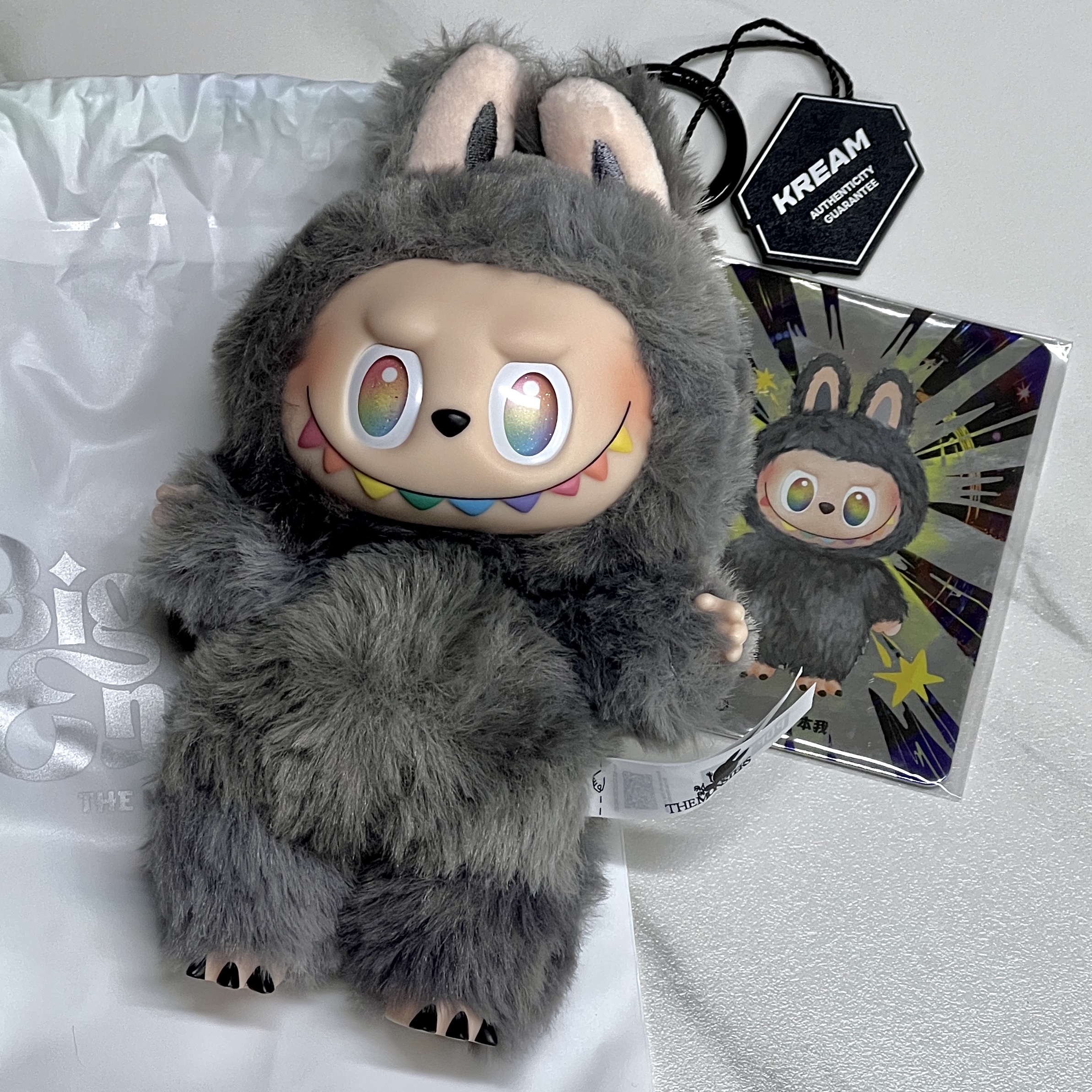 Pop Mart Labubu The Monsters Highlight Series ID Keyring (Opened Case) 착용 스타일 - 2
