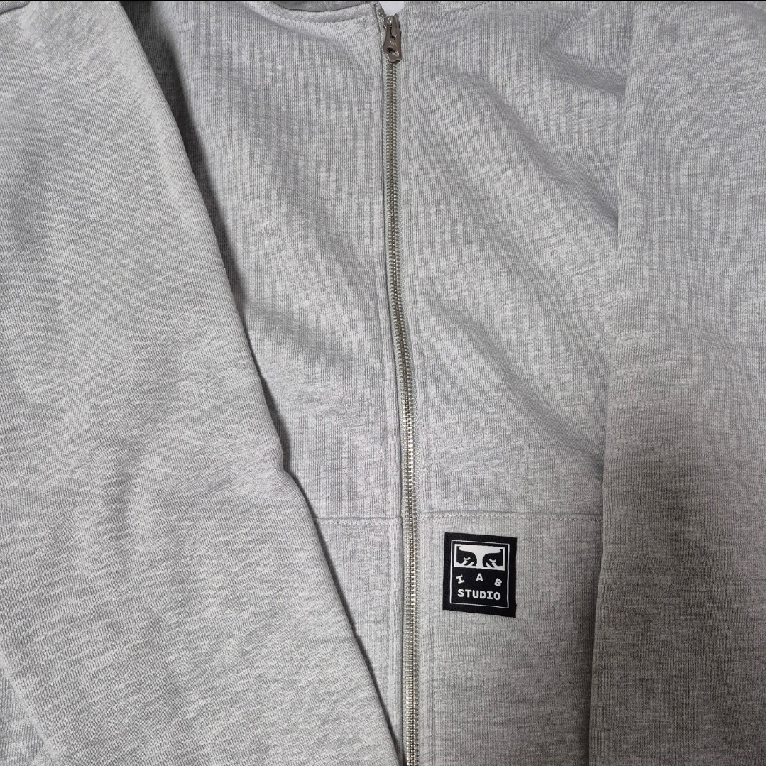 IAB Studio x Obey Icon Extra Heavy Zip Hoodie Grey Heather 착용 스타일 - 1