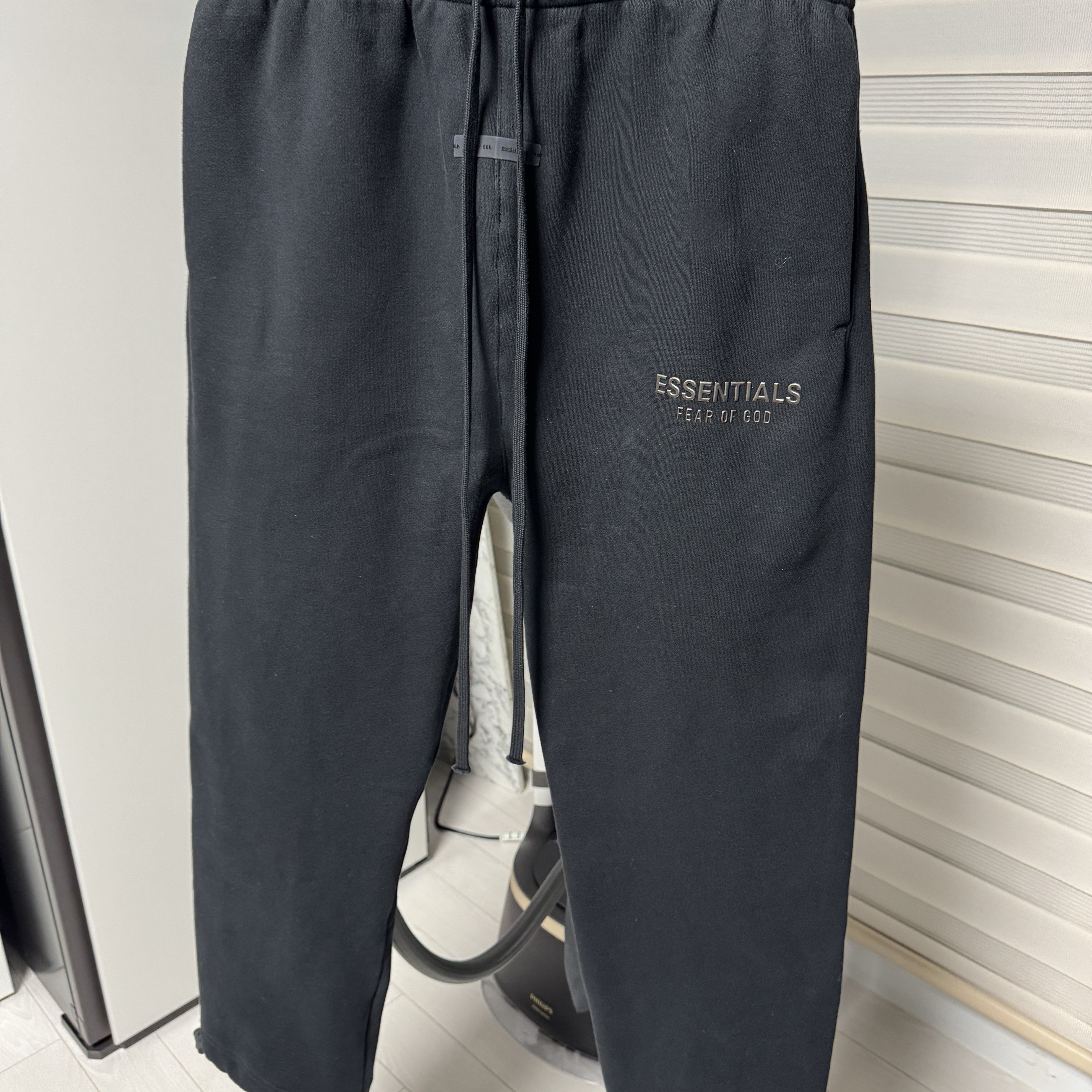 Essentials Relaxed Fleece Sweatpant Jet Black - 25SS 착용 스타일