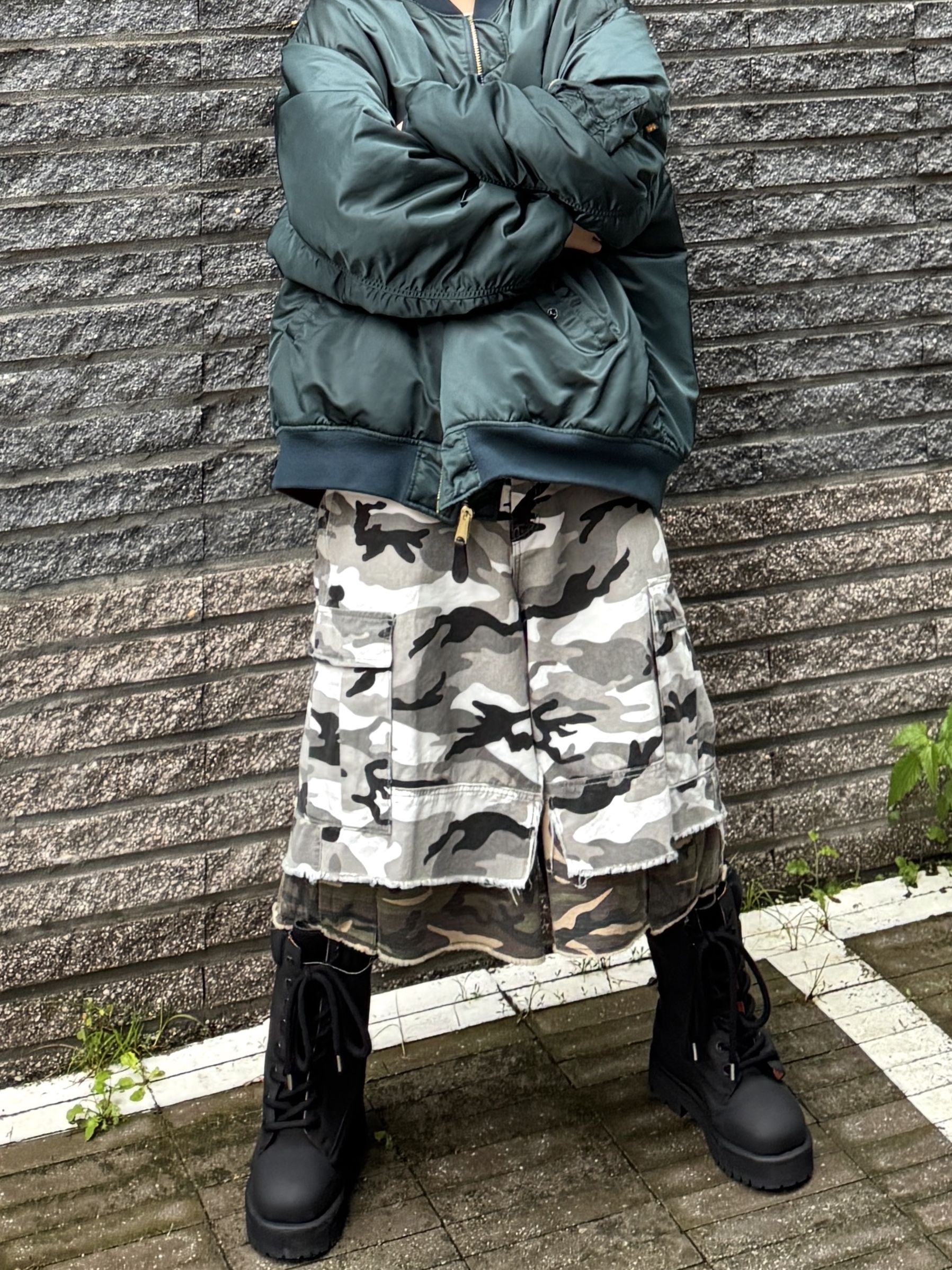 PDF Channel Strada High Top Black, Project G/R x MFM333. Layered Skirt Camo Cargo Shorts Multi Camo 착용 스타일 - 2