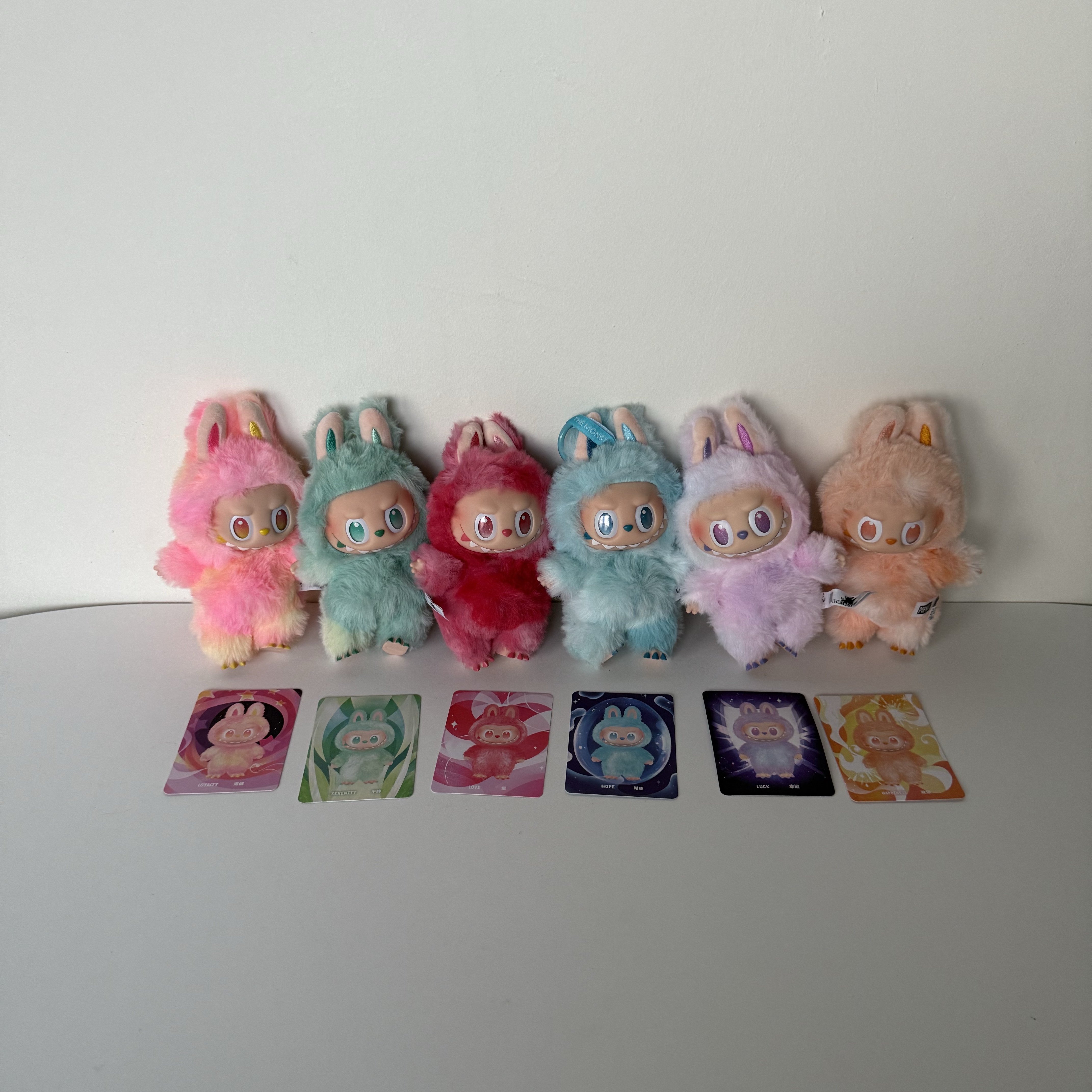 Pop Mart Labubu The Monsters Highlight Series Sealed Case (6 Blind Boxes) 착용 스타일