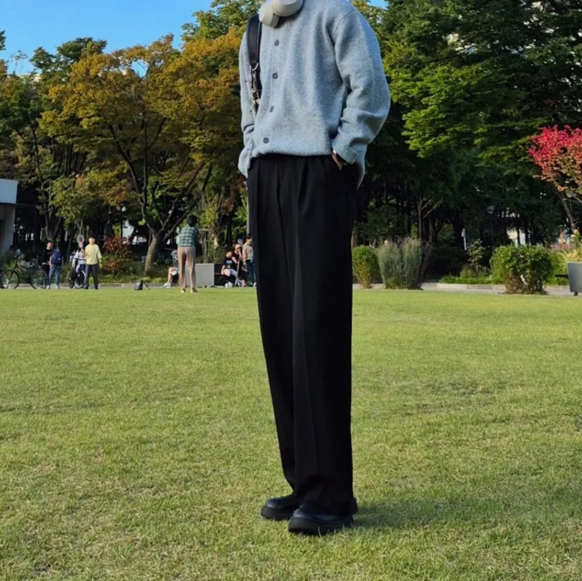 Millo Archive Crop Move Cardigan Blue Gray 착용 스타일