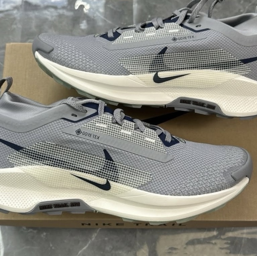 Nike Pegasus Trail 5 Gore-Tex Cement Grey Jade Horizon 착용 스타일