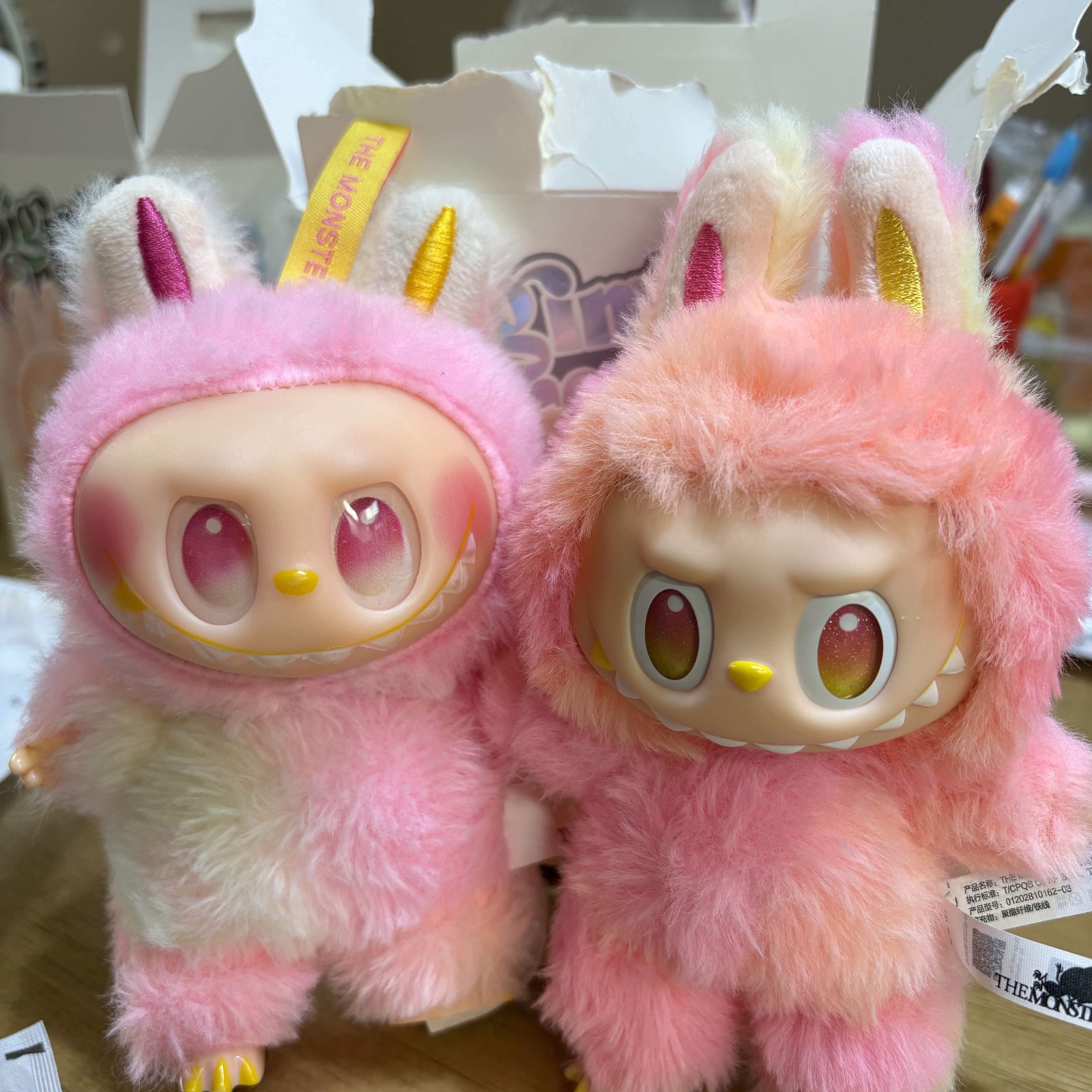 Pop Mart Labubu The Monsters Highlight Series Sealed Case (Bundle of 2/1 Blind Box) 착용 스타일 - 3