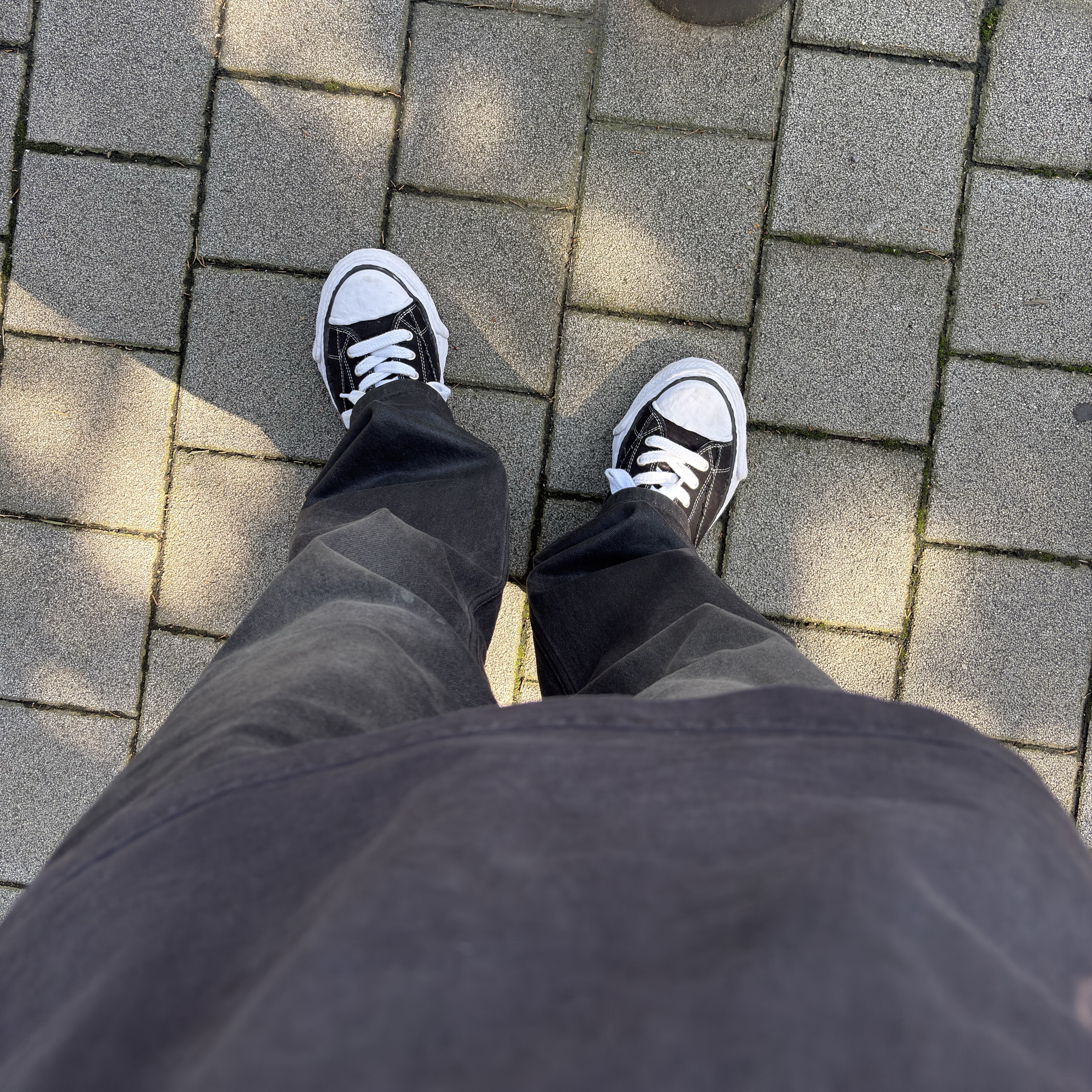 Maison Mihara Yasuhiro Peterson23 OG Sole Canvas Low-top Sneakers Black 착용 스타일