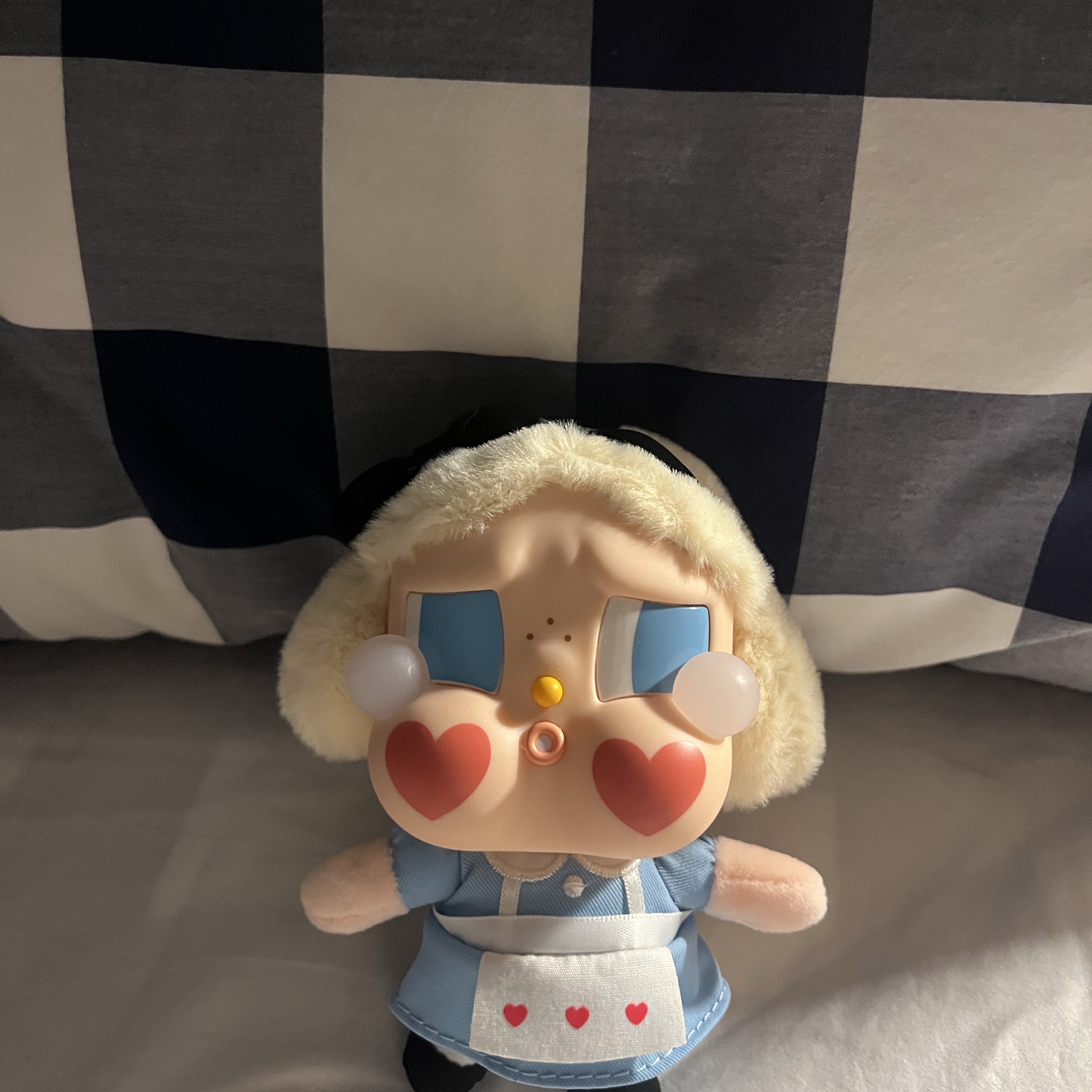 Pop Mart Crybaby Crying Again Series Plush Keyring She's Alice (Opened Case) 착용 스타일