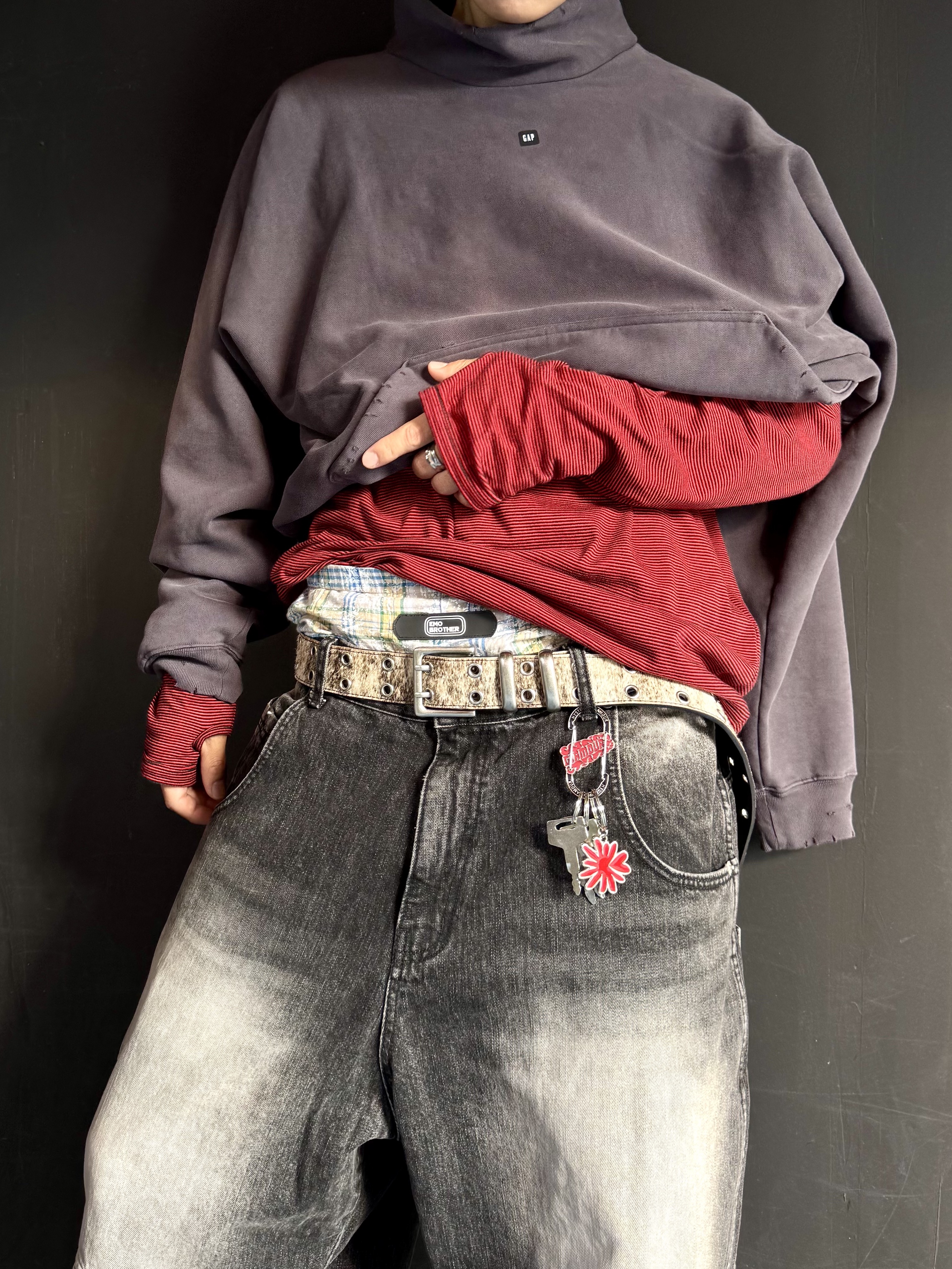 MJD 3D Knee Denim Pants Black, Oakley Plantaris Matte Black Frame Prizm Grey Lenses Regular Universal Fit 착용 스타일 - 7