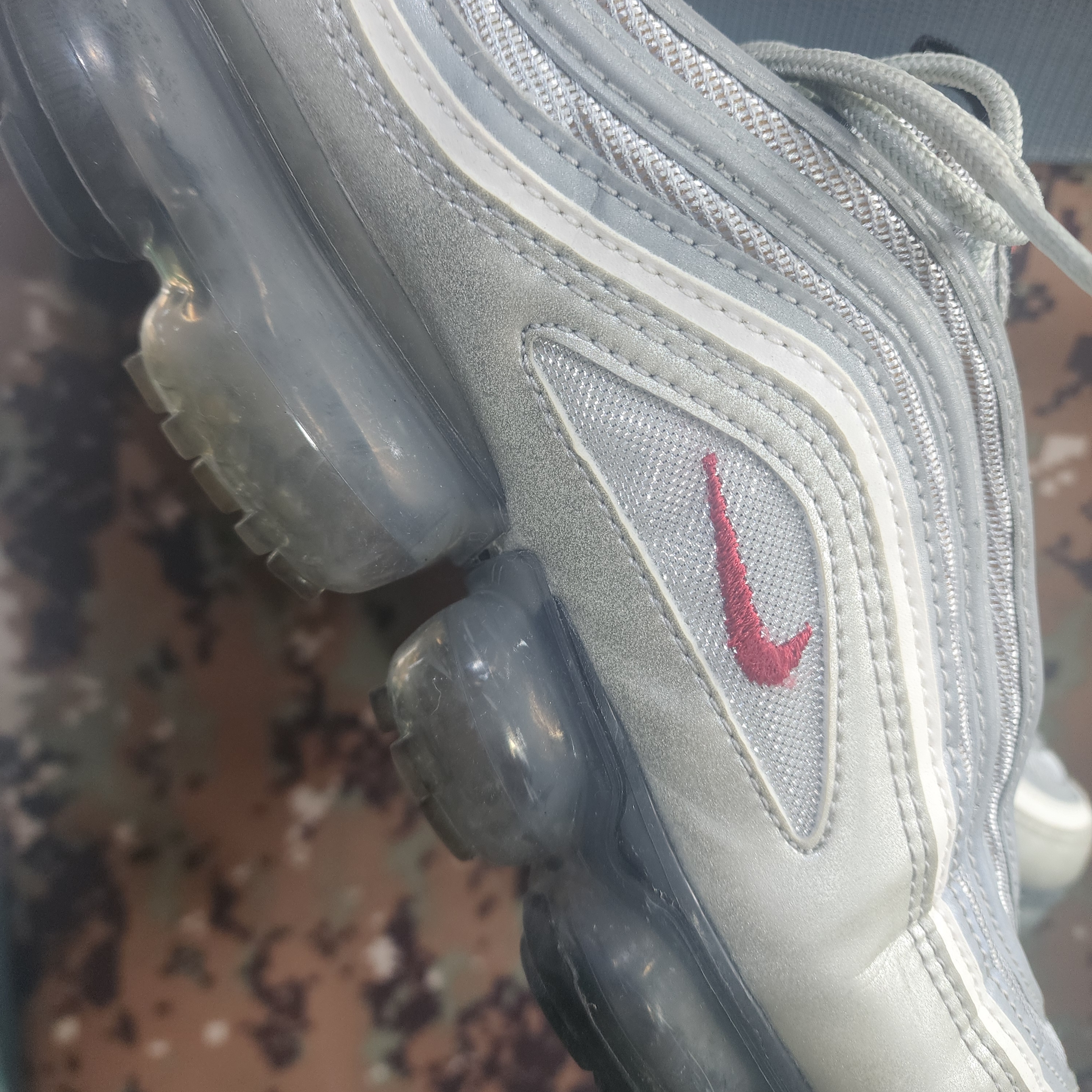Nike Air VaporMax 97 Silver Bullet 착용 스타일