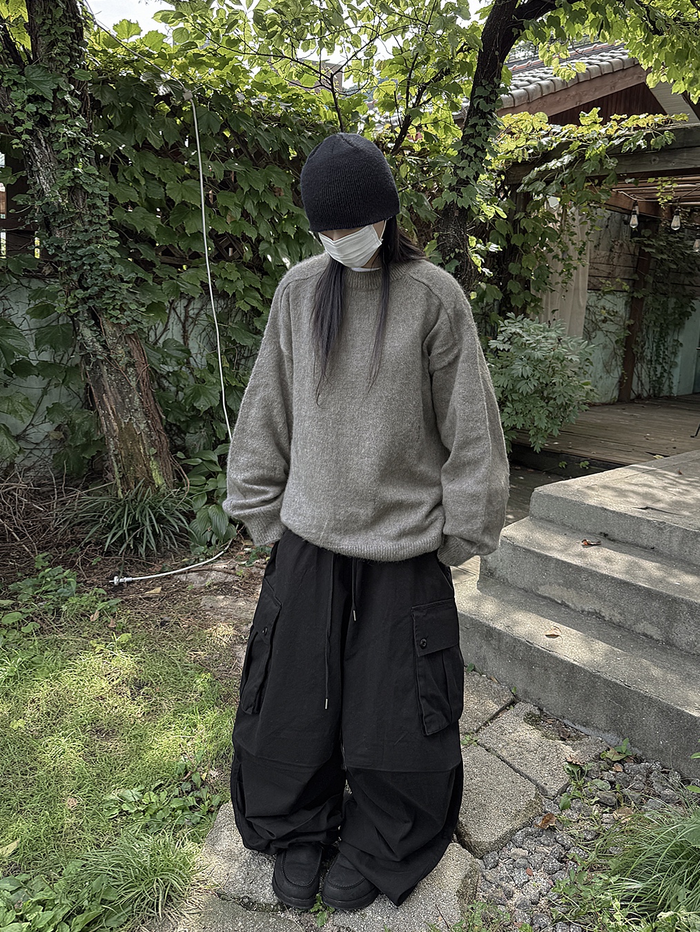 Oakley Session Beanie Blackout 착용 스타일 - 2