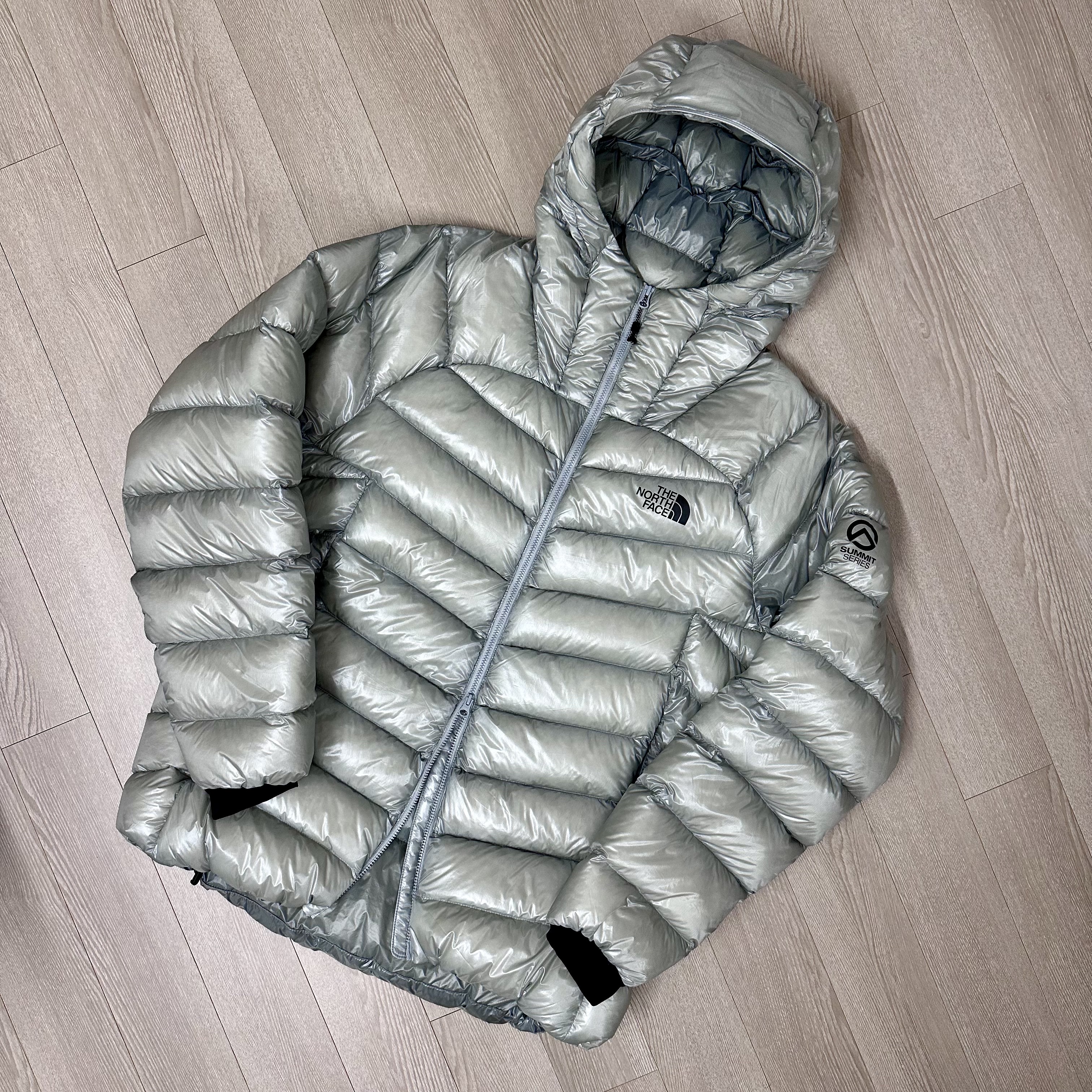 The North Face Summit Mattehorn RDS Down Jacket Light Gray 착용 스타일 - 1