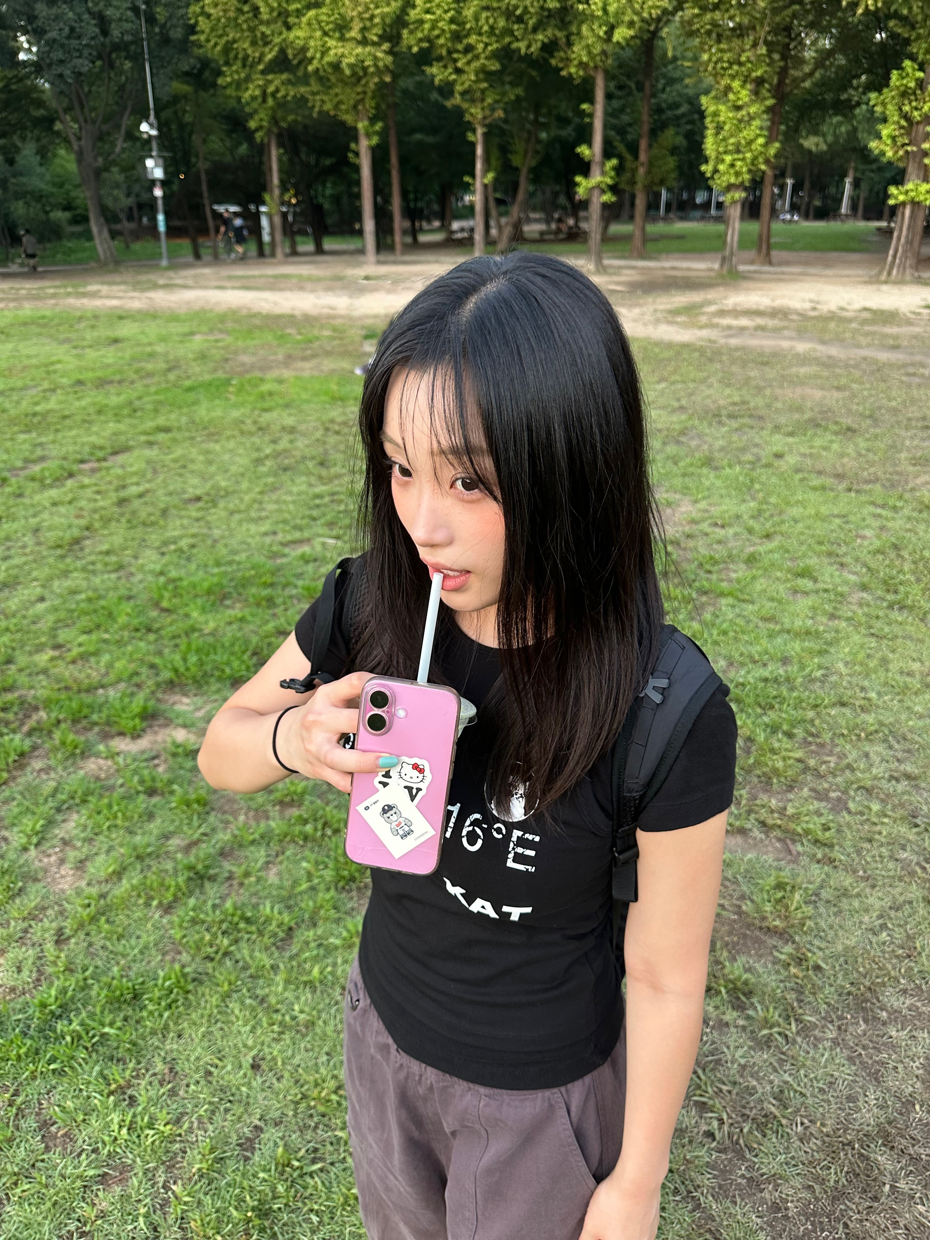 Apple iPhone 16 256GB Pink (Korean Ver.) 착용 스타일