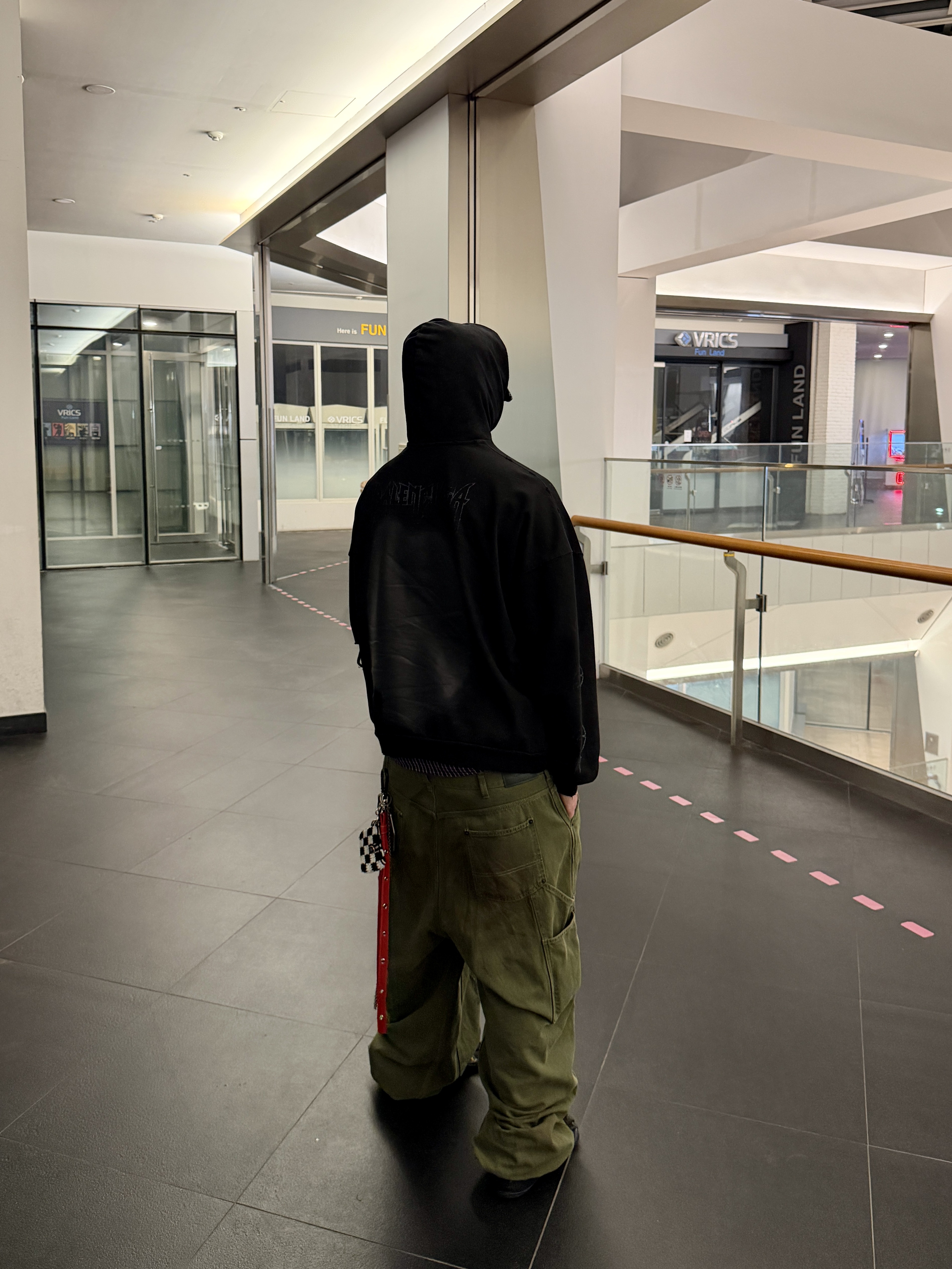 Balenciaga Paris Moon No Pocket Oversized Hoodie Faded Black, Nonnod Hollow Destroyed Cap Vintage Black 착용 스타일 - 3