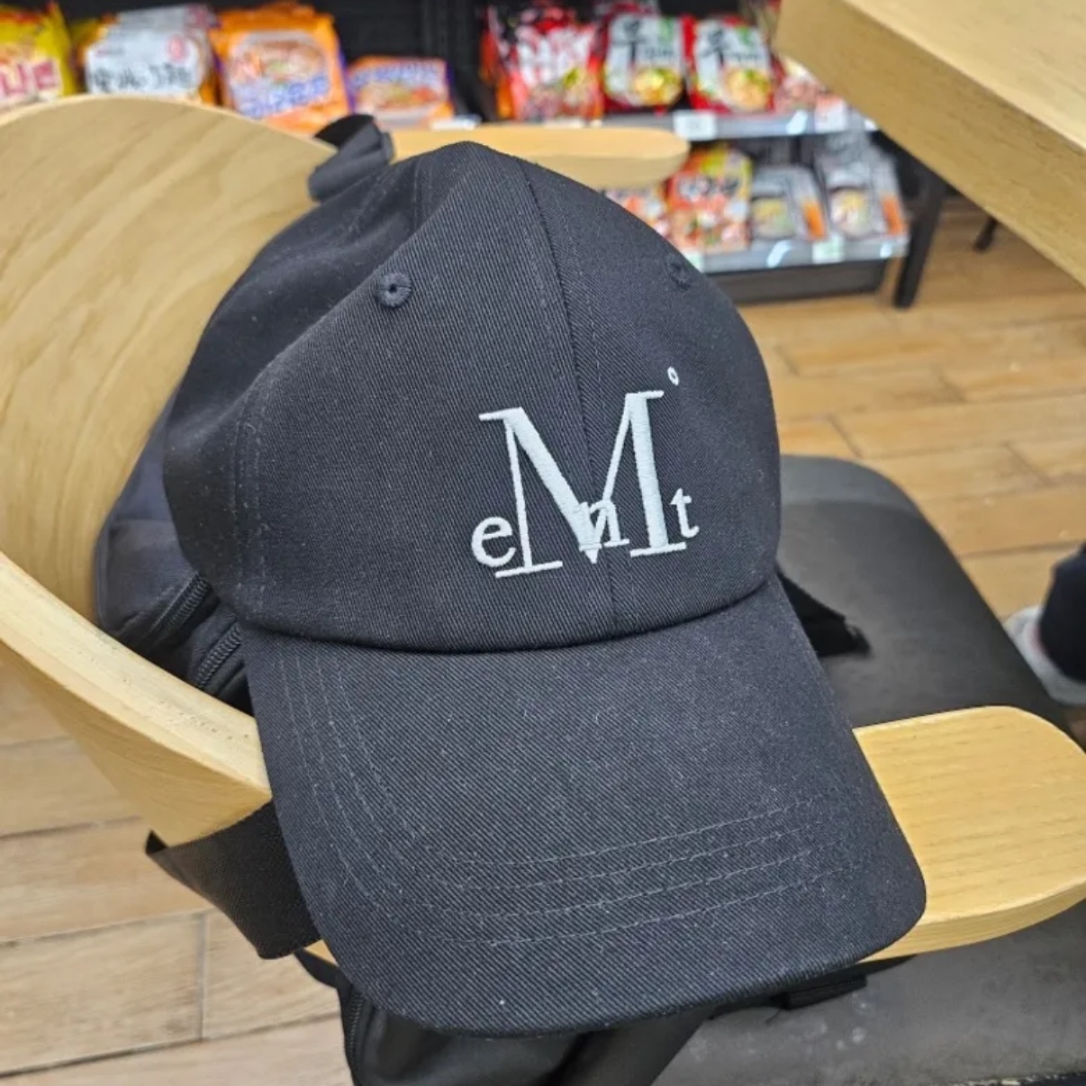 MUCENT Signature Ballcap Black 착용 스타일