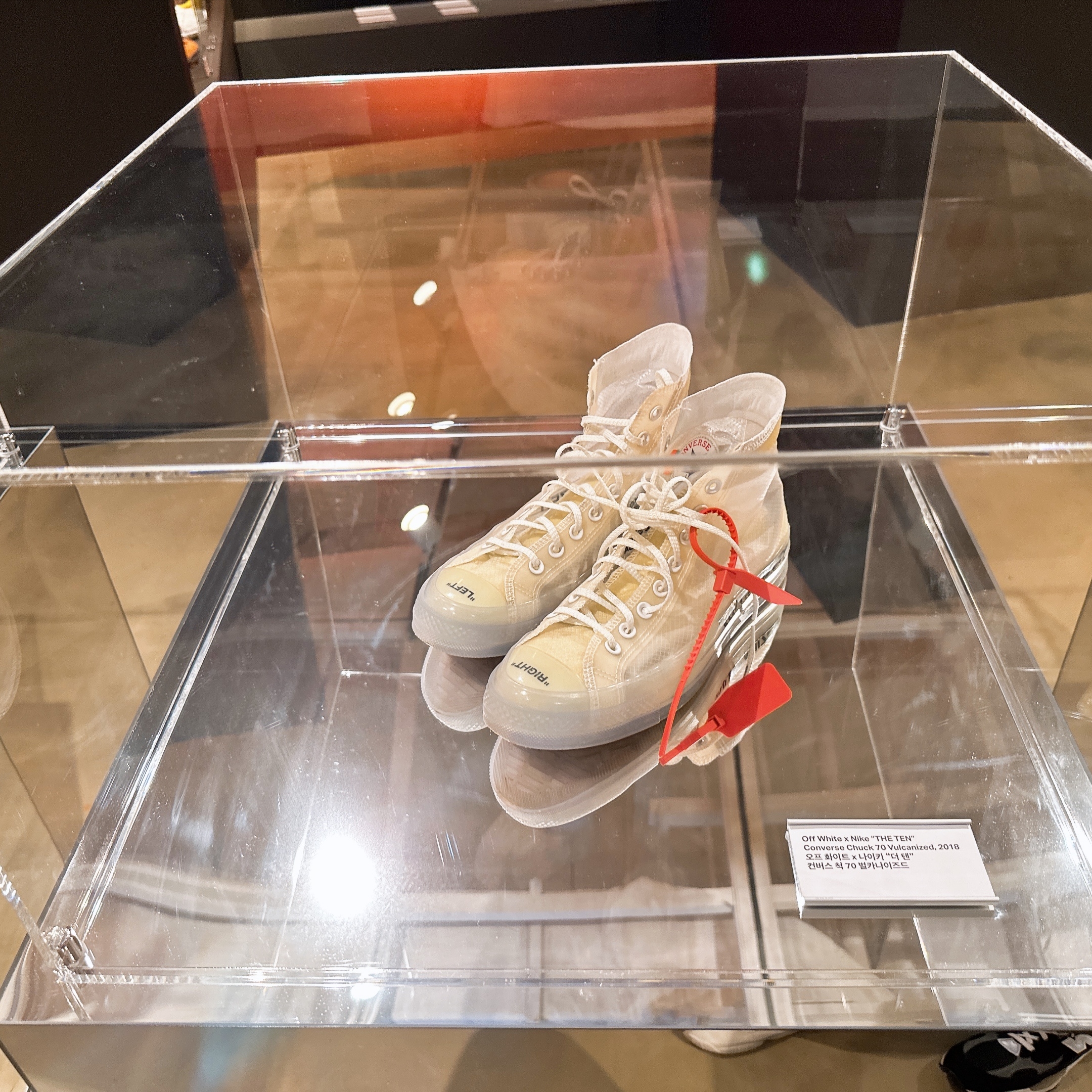 Converse x Off-White Chuck 70 High The Ten 착용 스타일