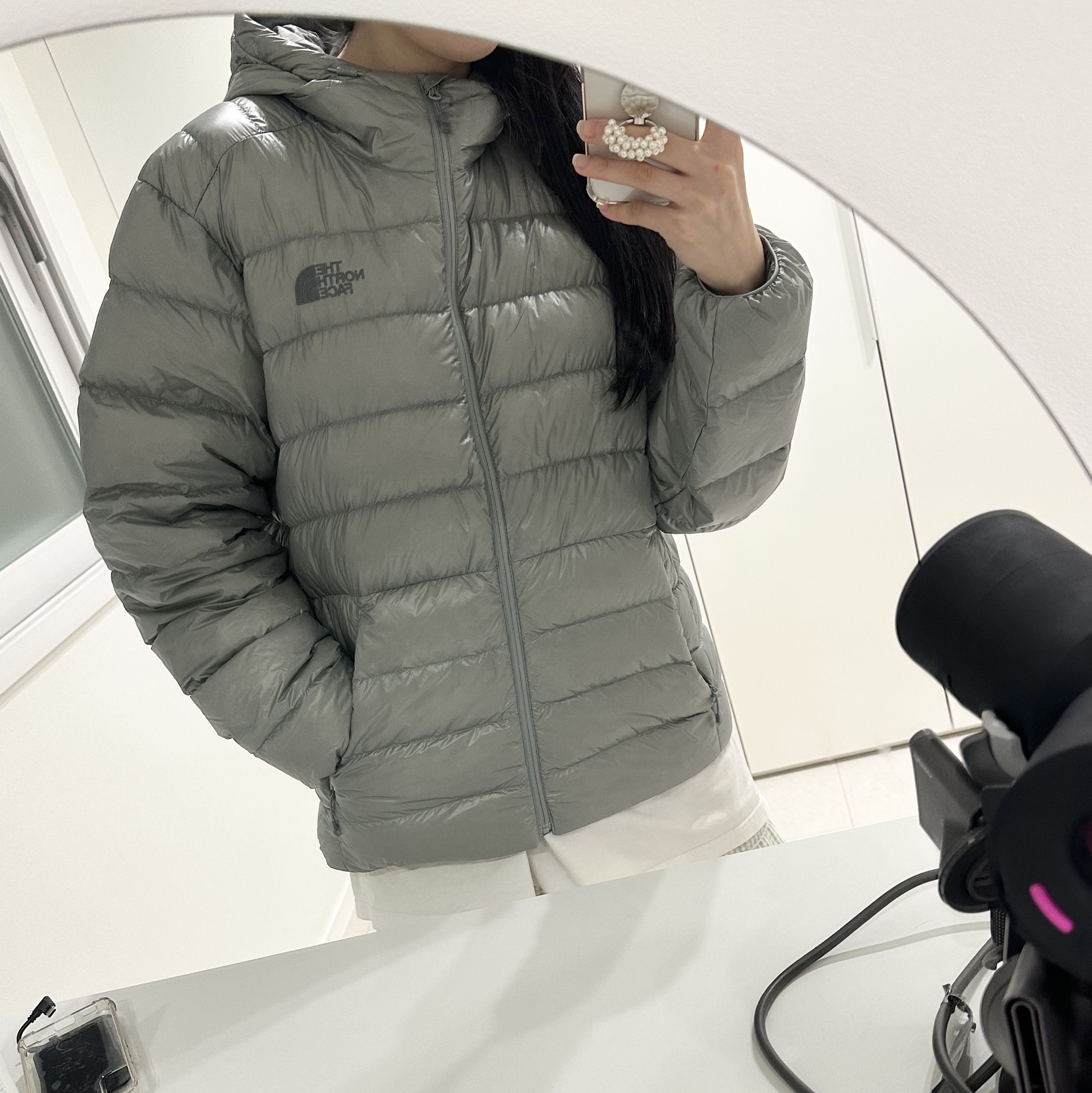 The North Face Matier EX RDS Down Hoodie Light Gray - 25FW 착용 스타일
