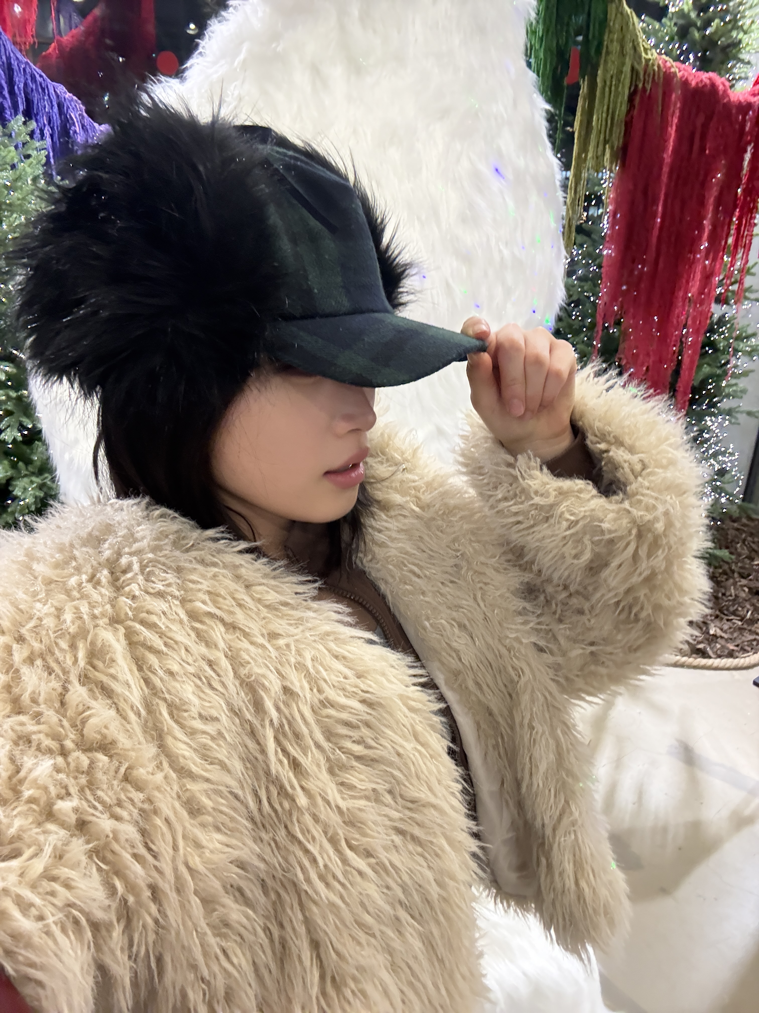 Open Yy Faux Fur Corduroy Earflap Cap Khaki 착용 스타일