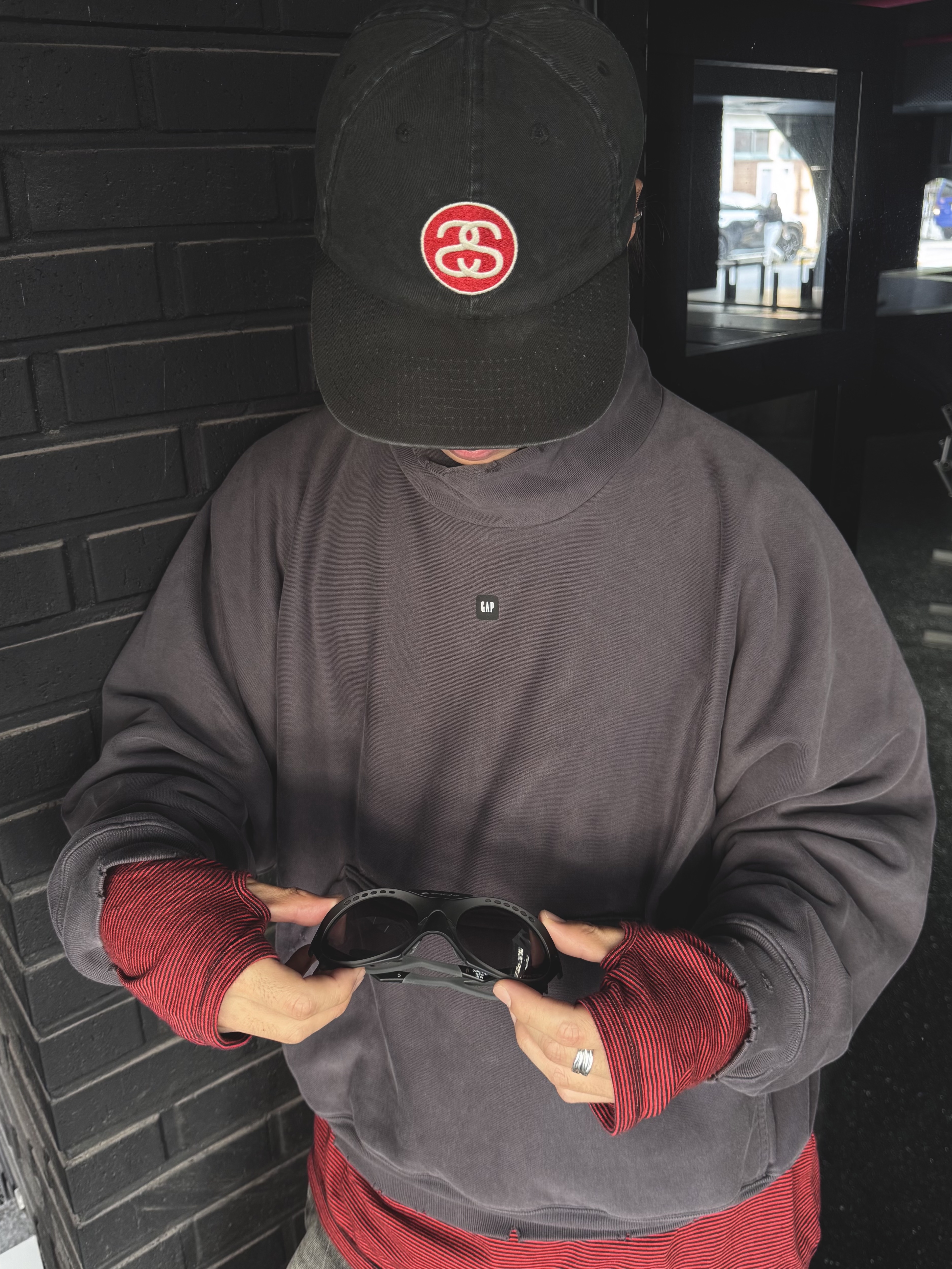 MJD 3D Knee Denim Pants Black, Oakley Plantaris Matte Black Frame Prizm Grey Lenses Regular Universal Fit 착용 스타일 - 5