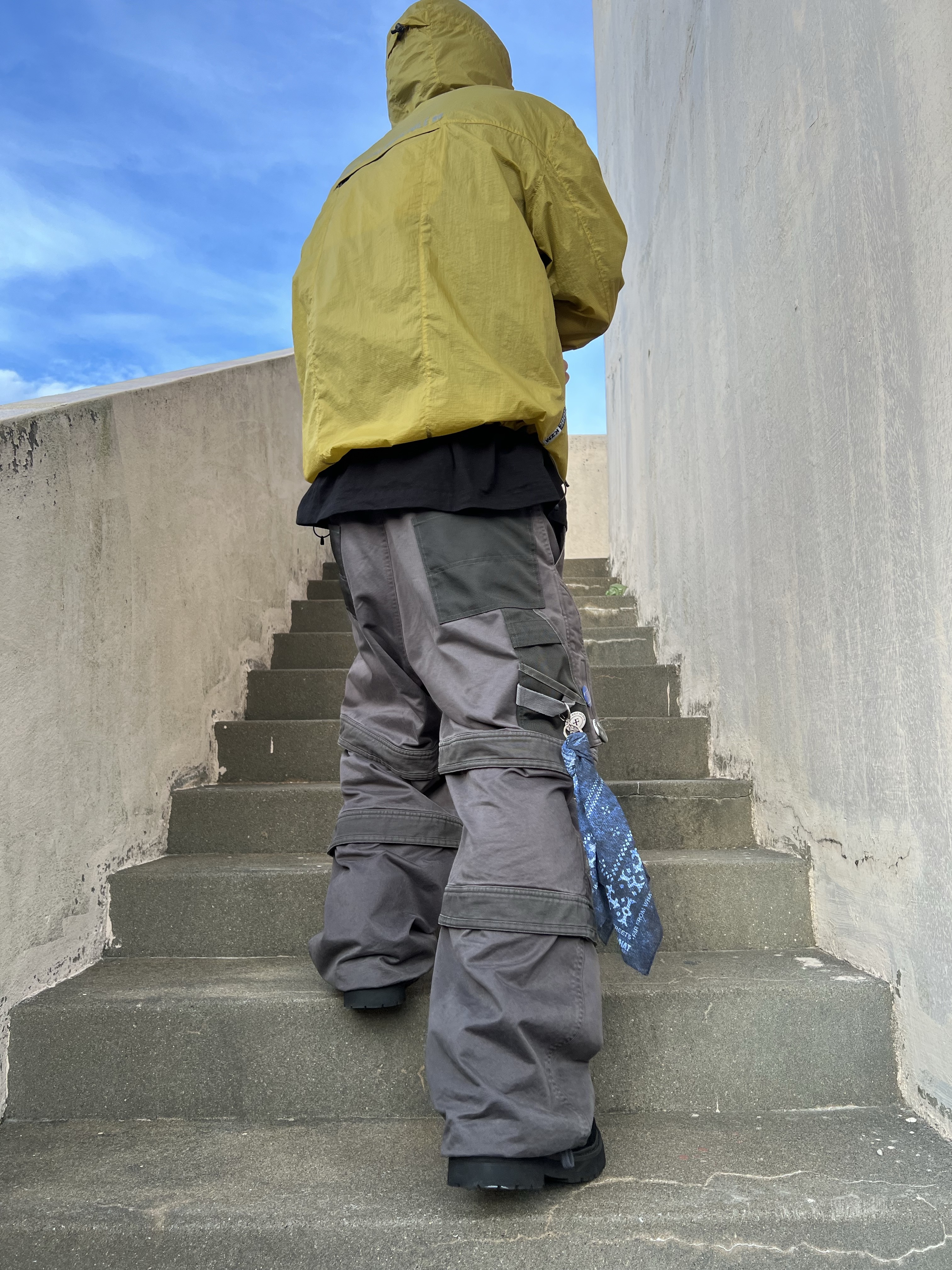 [더블적립]farfromwhat far layered work pants_charcoal, Undermycar Gashutein 6 Six People Graphic T-Shirt Bristol Black - 24SS 착용 스타일 - 1