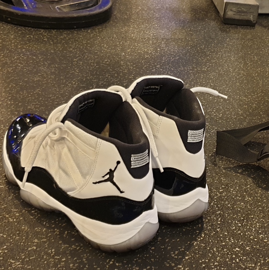 Jordan 11 Retro Concord 2011 착용 스타일